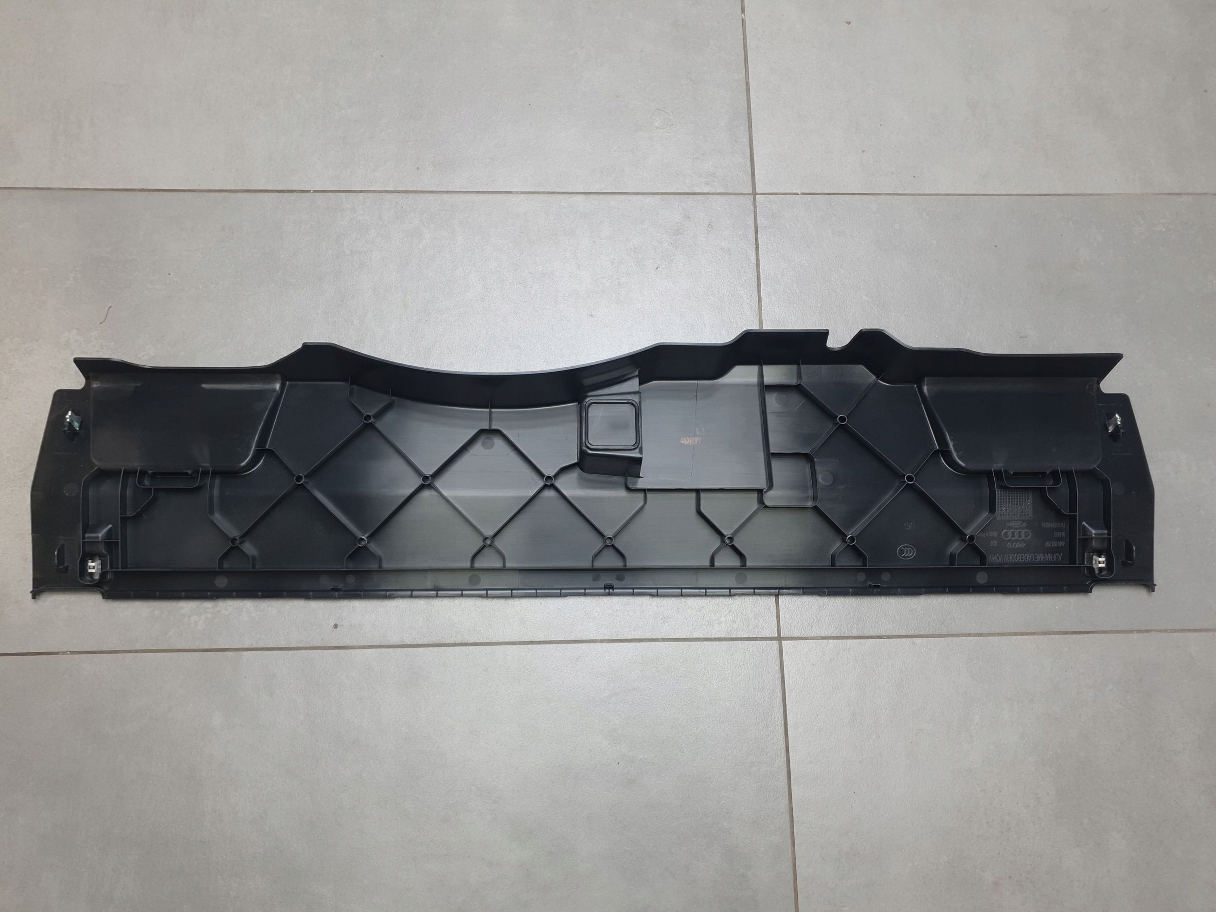 Audi Q8 Element upholstery boot cover 4M8863797