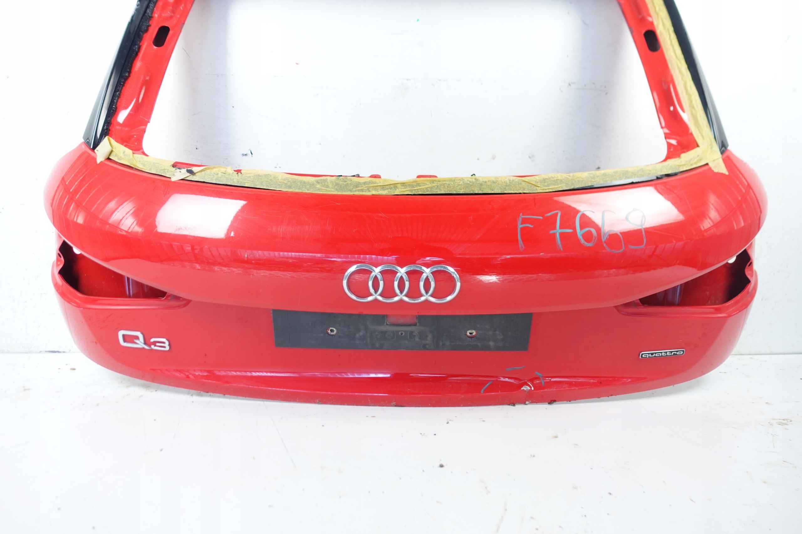 AUDI Q3 2011- cover trunk door boot 8U0827159A