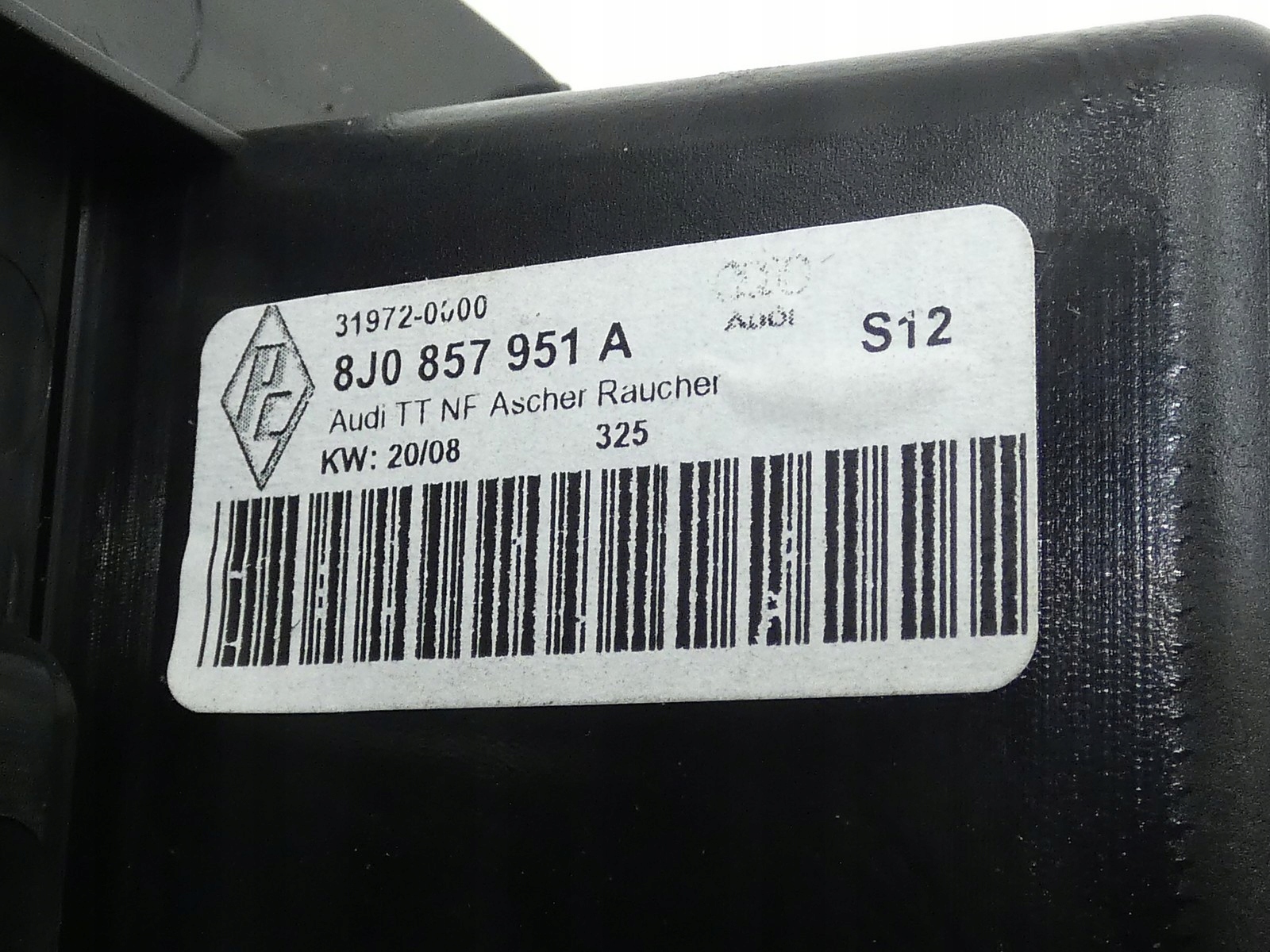 ashtray passenger compartment central TUNELU AUDI TT 8J 8J0857951A