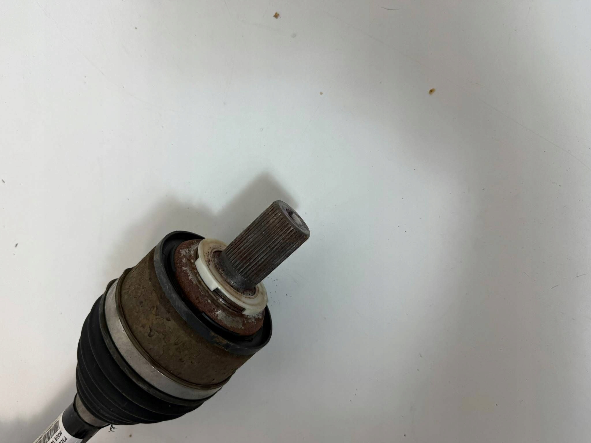 Volvo V60 2022 right side semi-axis front 32349294