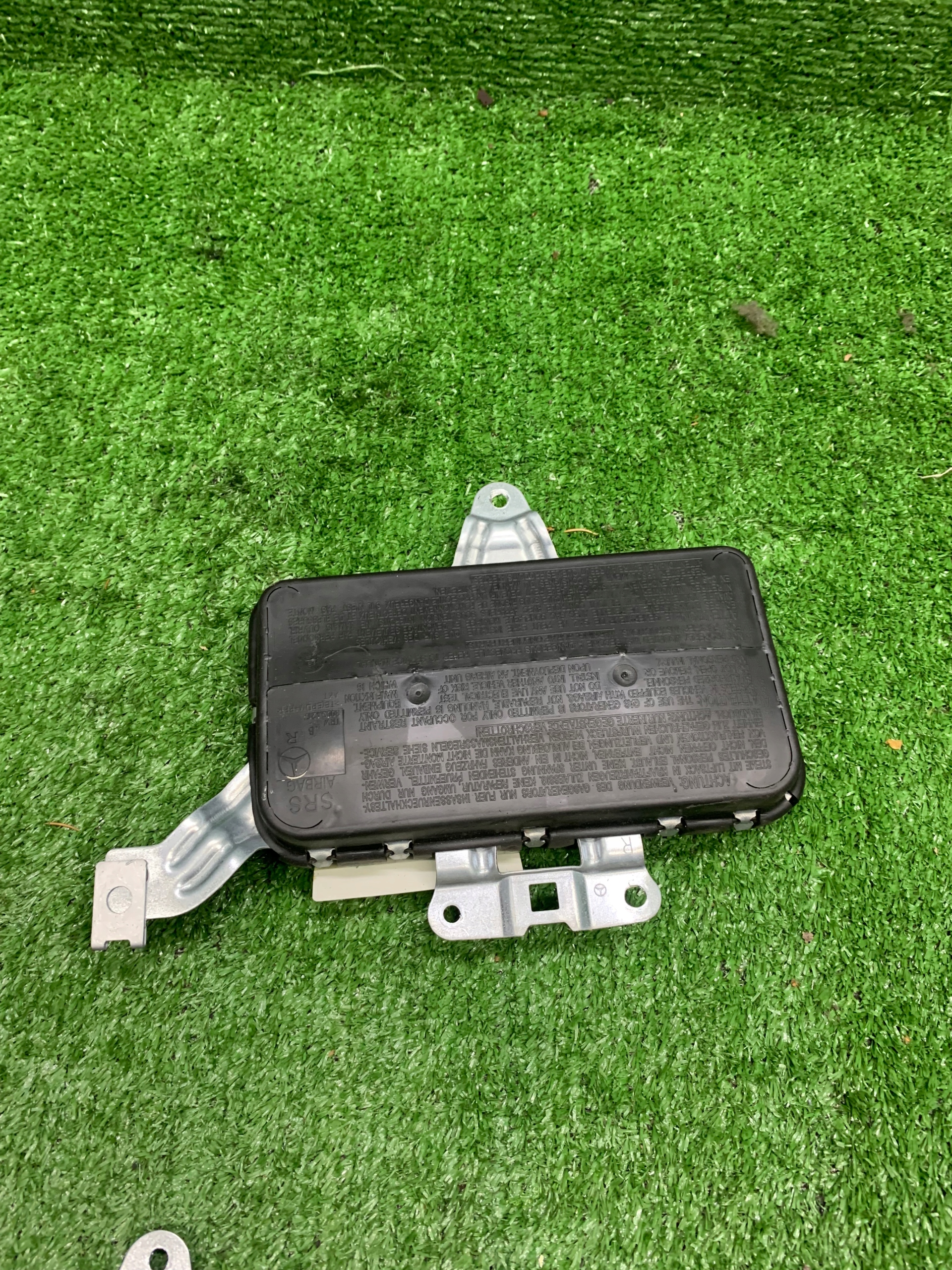 PODUSZKA POWIETRZNA LEWA TYLNA MERCEDES W203 W211 C209 C219 A2038600205