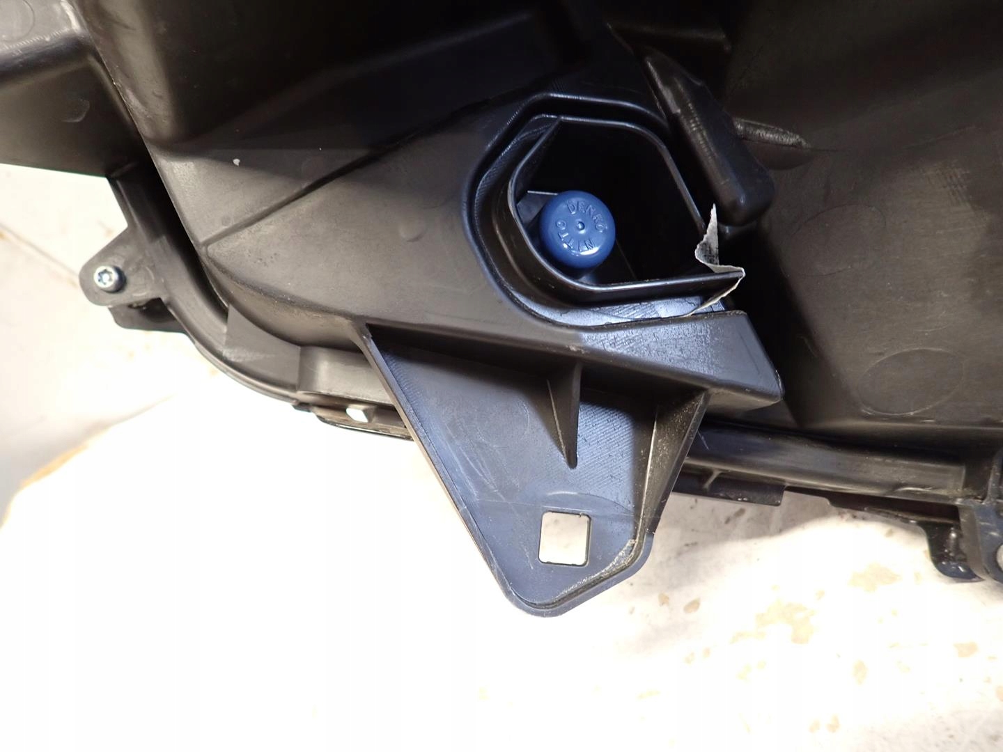 light front front right MITSUBISHI ECLIPSE CROSS LIFT 2021