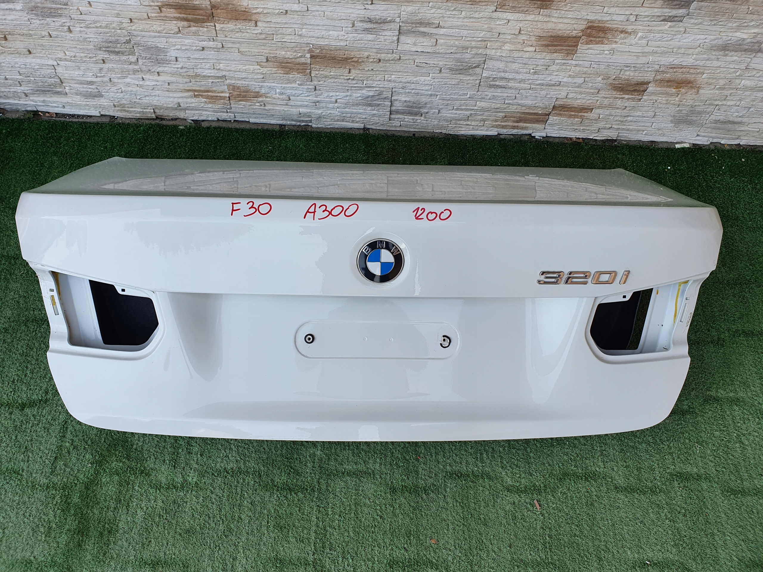 KLAPA TYŁ BMW 3 F30 KOLOR A300