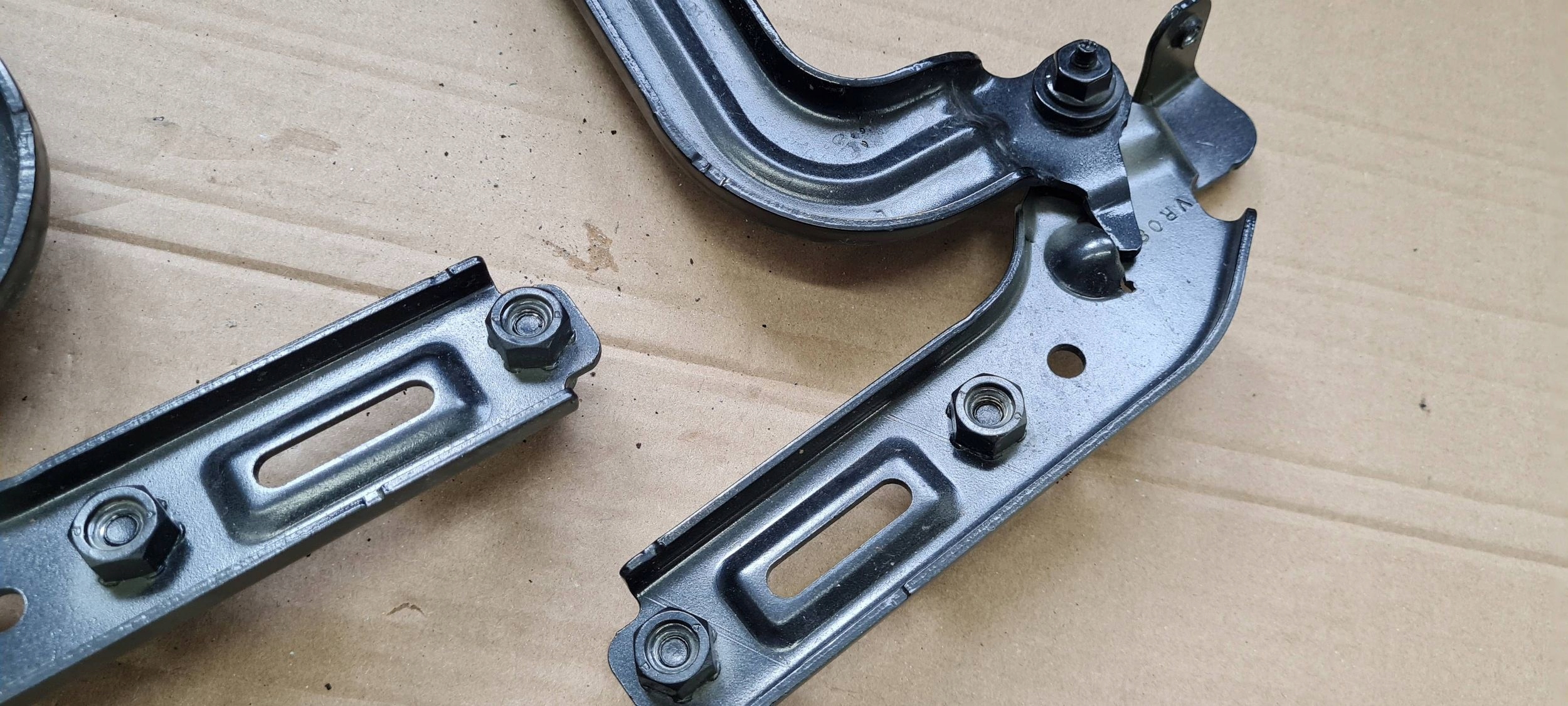 Chrysler Pacifica 2022 hinge bonnet hinges left right KOMPLET PXR