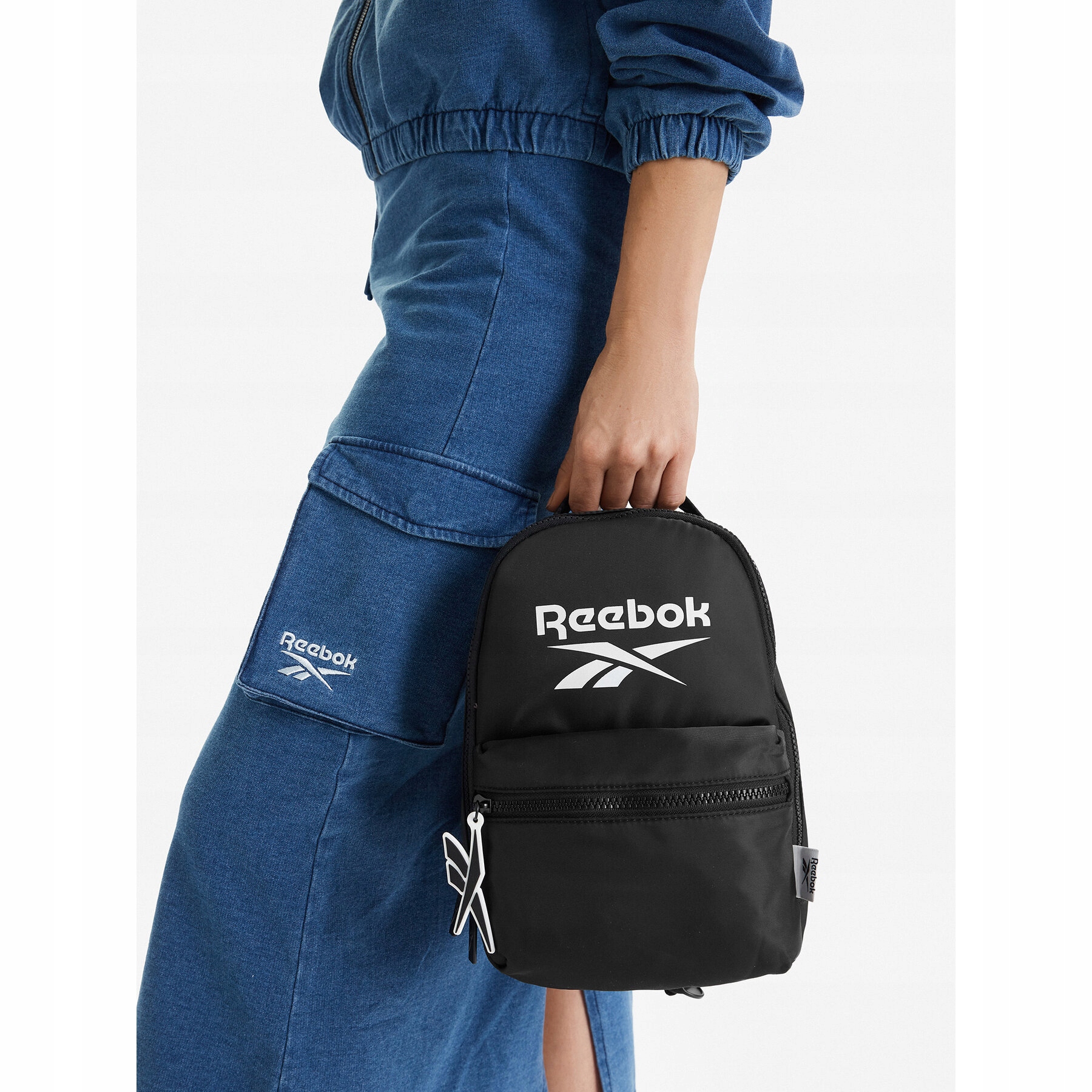 Reebok Mały Plecak sportowy szkolny miejski CWBEO-RBK-046-CCC-05 Czarny