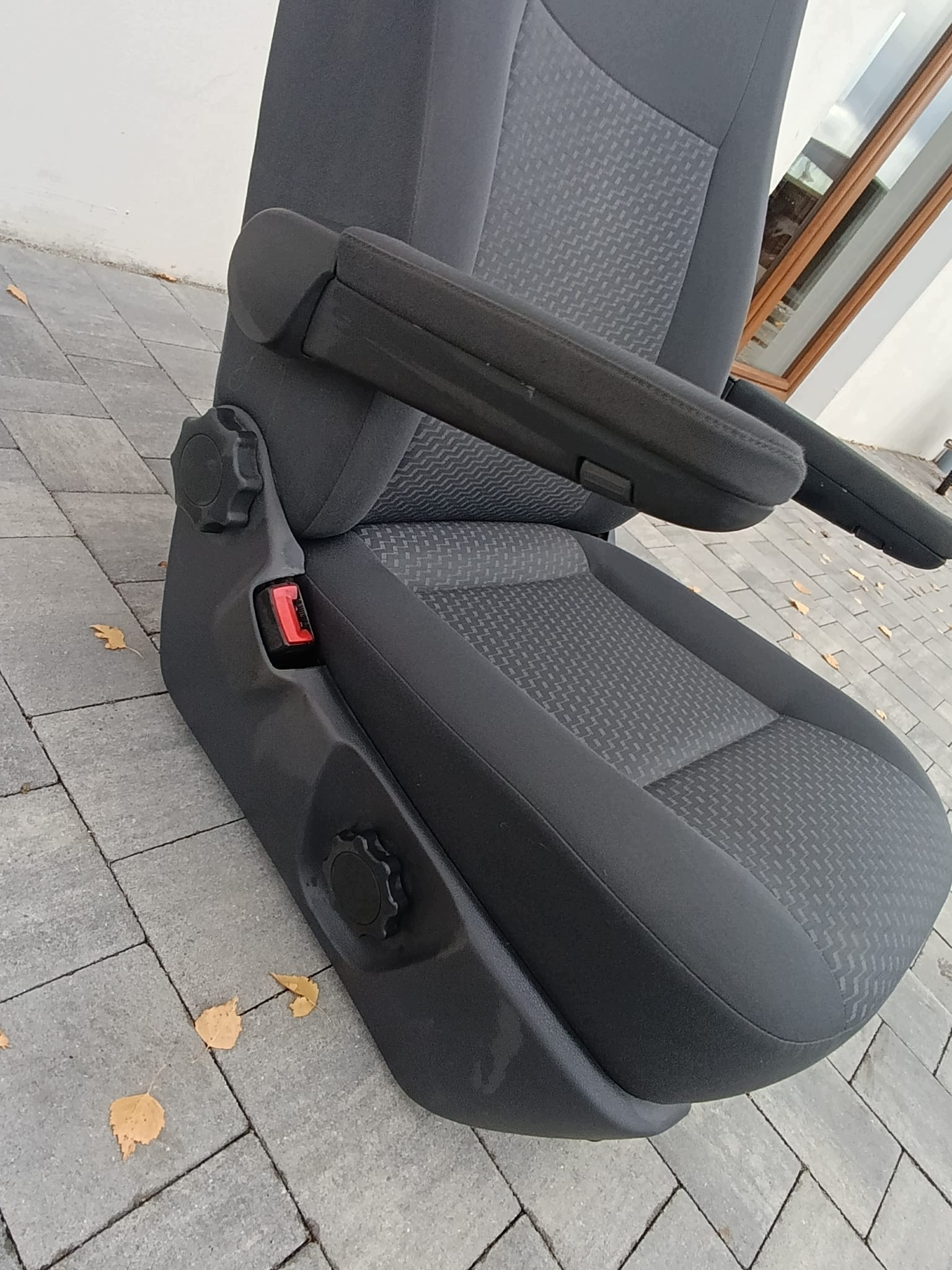 VW T5 T5 LIFT seat front/front pojedynczy left driver´s/ kierowca TASAMO