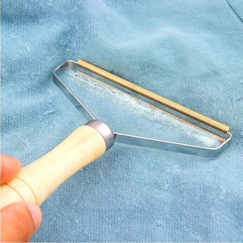 GRZEBIEŃ DO USUWANIA SIERŚCI ZMECHACEŃ UBRAŃ Zasilanie brak zasilania