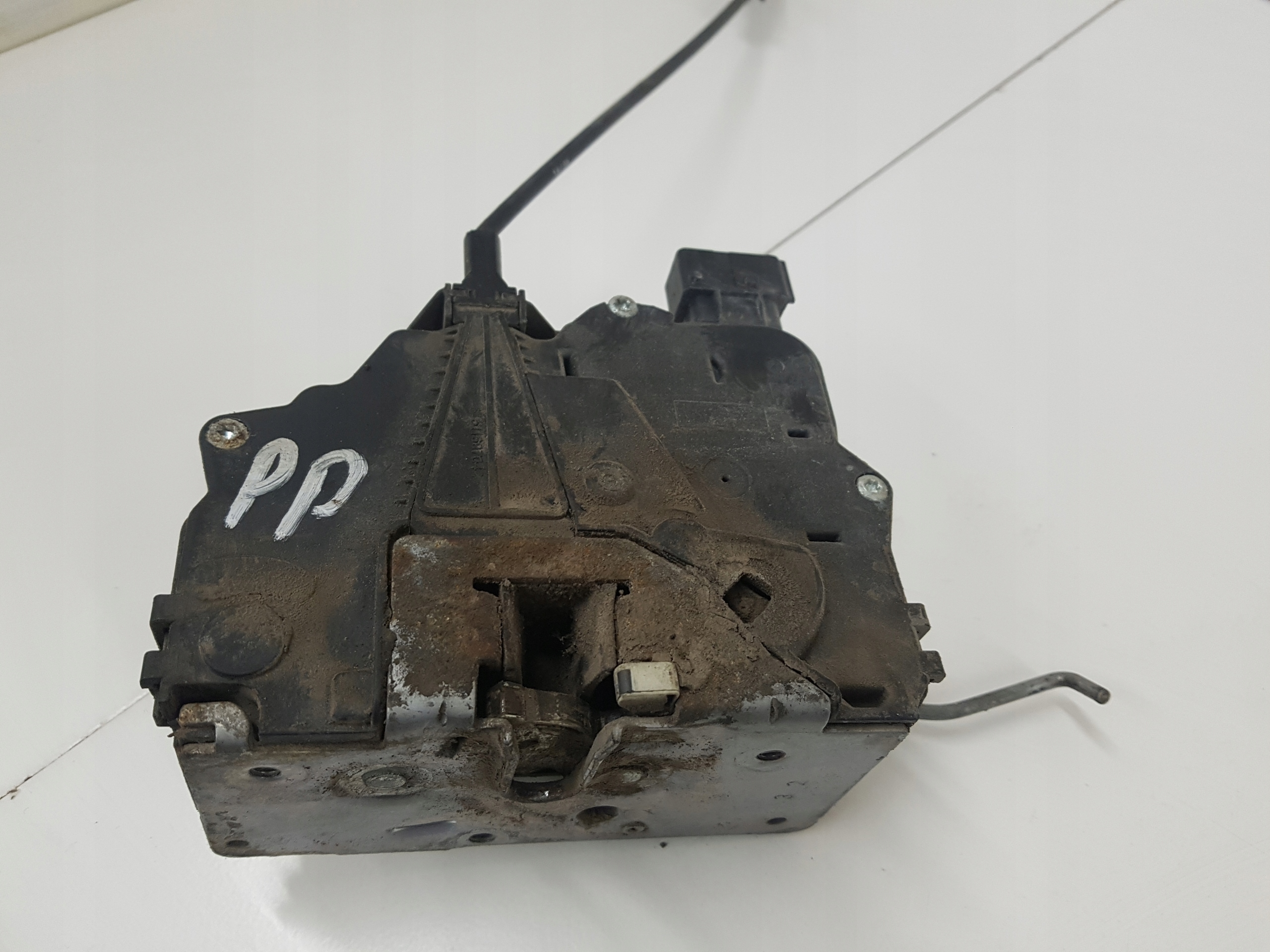 lock door right front OPEL CORSA D 13258274