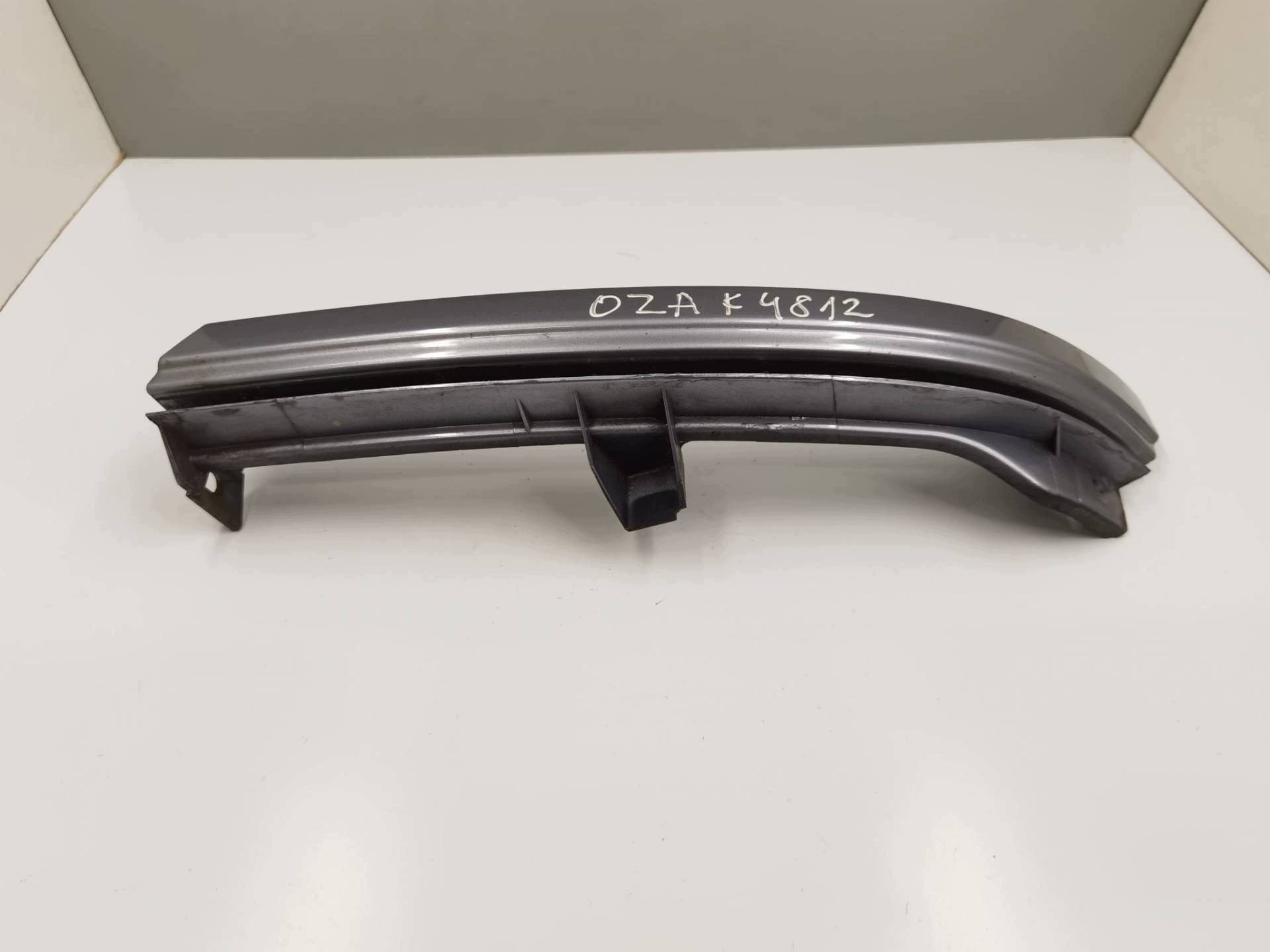 moulding below lampe left side Opel Zafira A facelift 2004 90580651
