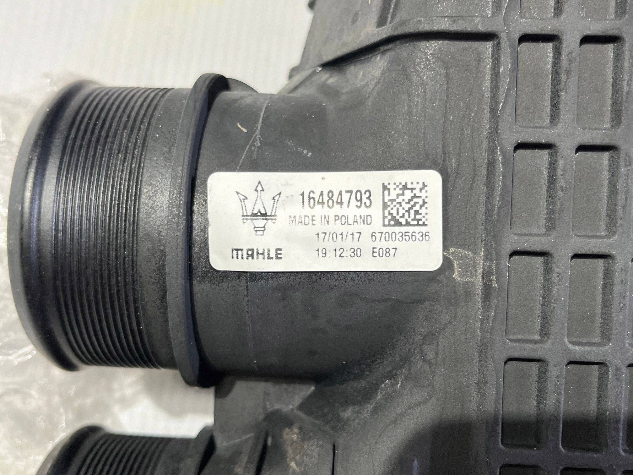 intercooler radiator air holder left Maserati Levante 3.0 v6
