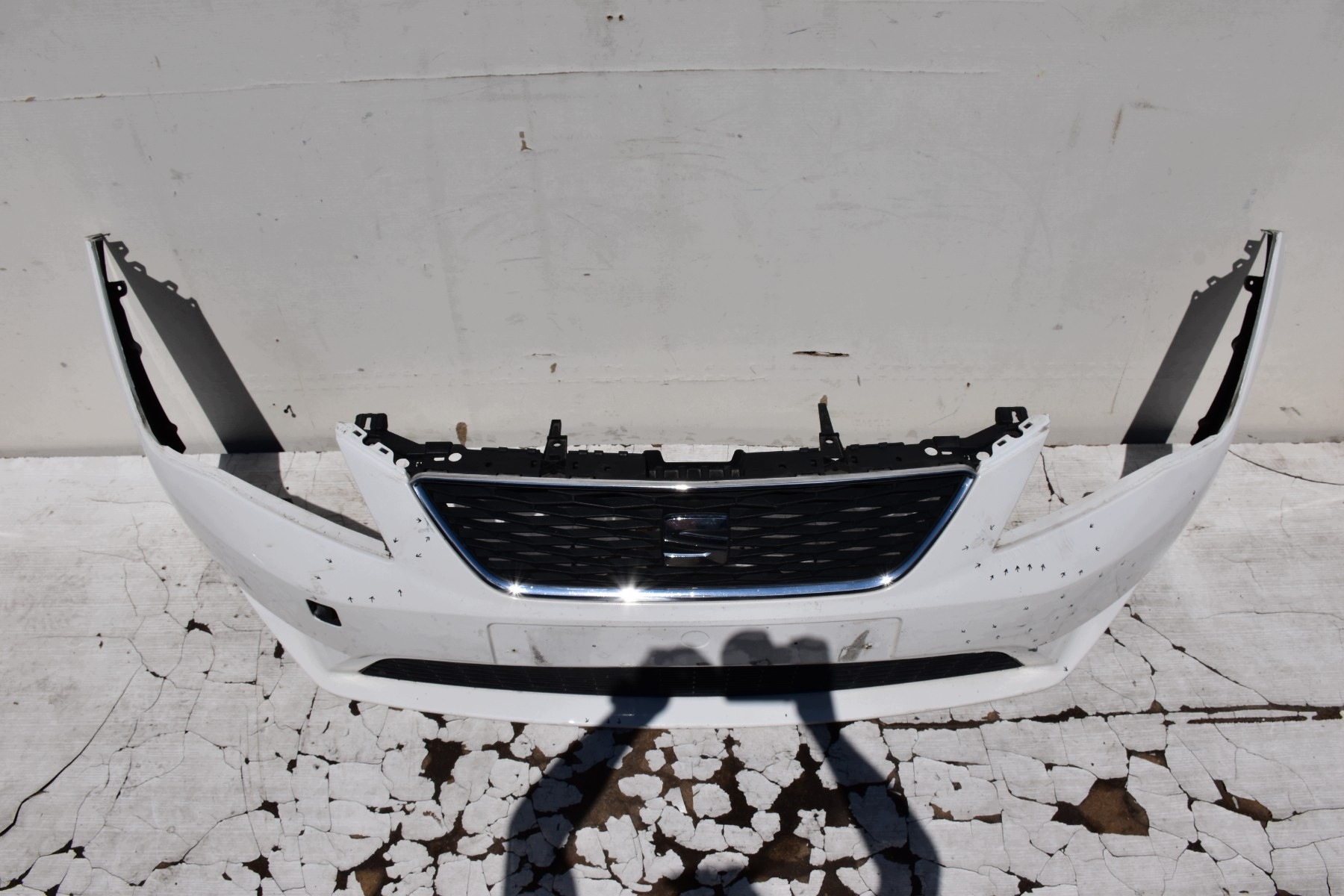 bumper front SEAT LEON III Przedlift 2012-2016 kod lakieru: LB9A