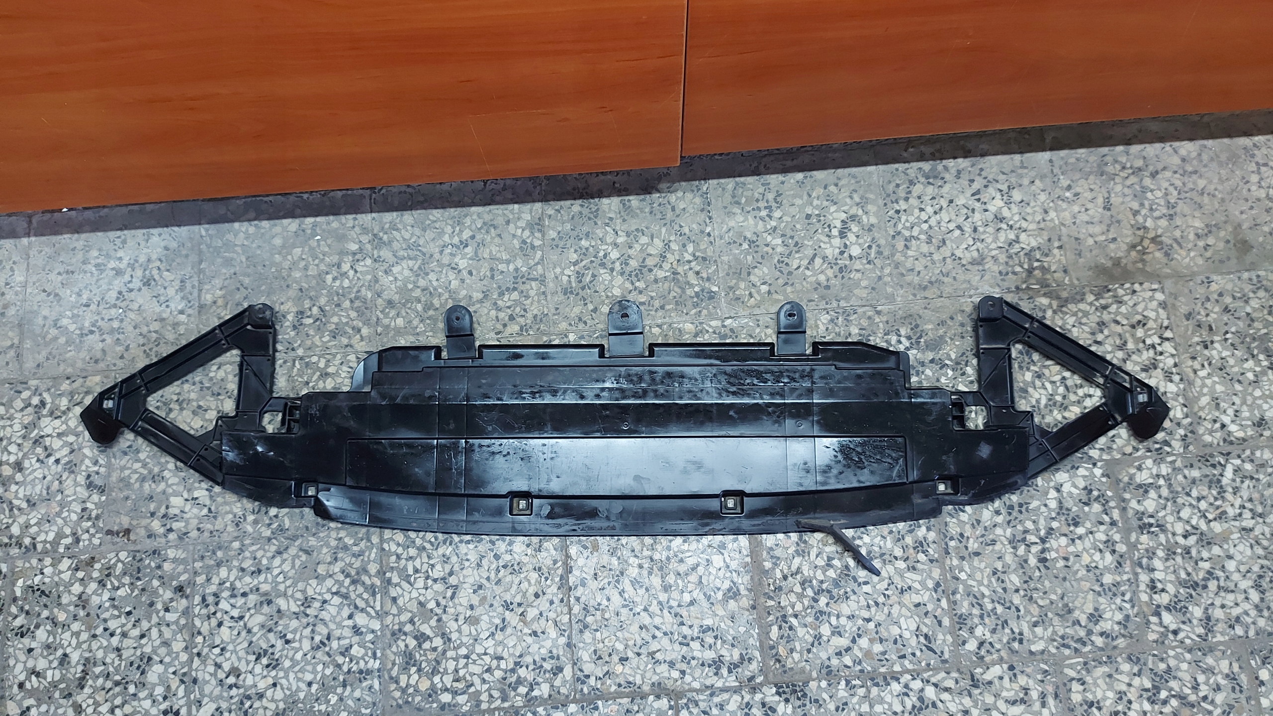 ABSORBER cover below bumper TOYOTA CAMRY VIII 17