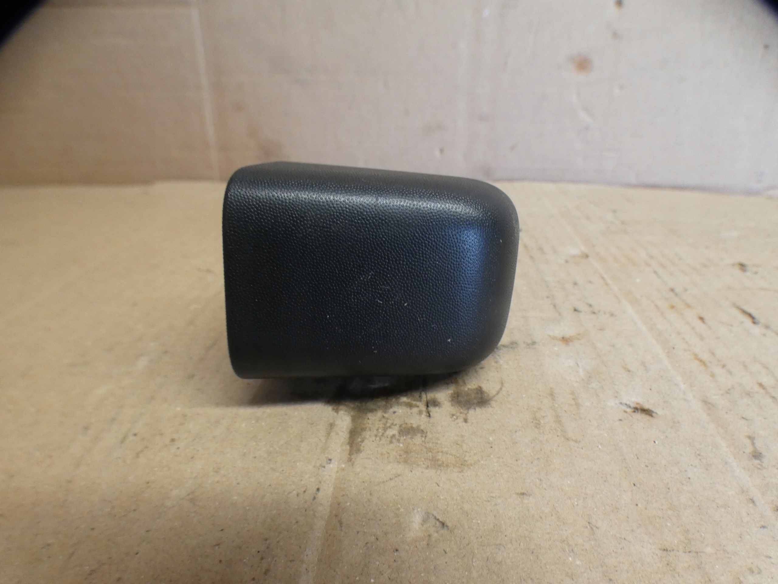 OPEL VIVARO B 14- handle front right 806061829R Z474