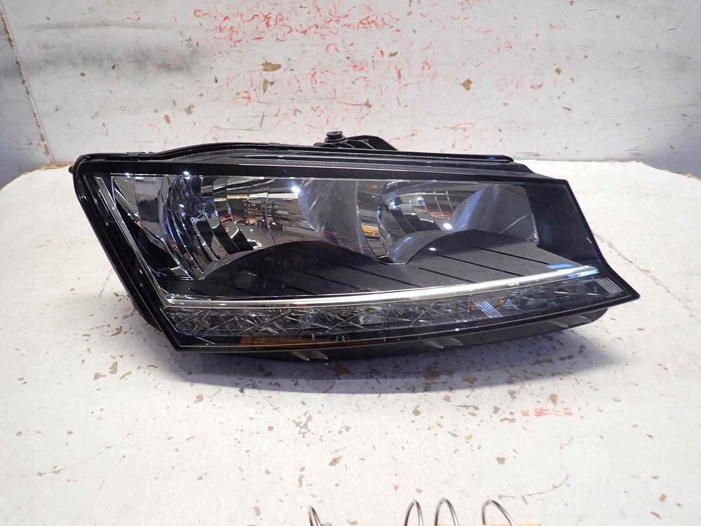 light front front right SKODA FABIA III LIFT 2016- 6V1941016D