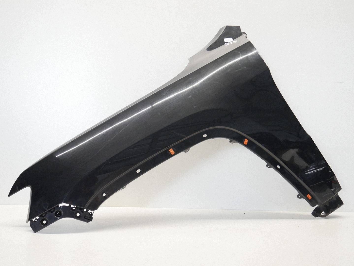 fender left front front JEEP GRAND CHEROKEE WK2 black