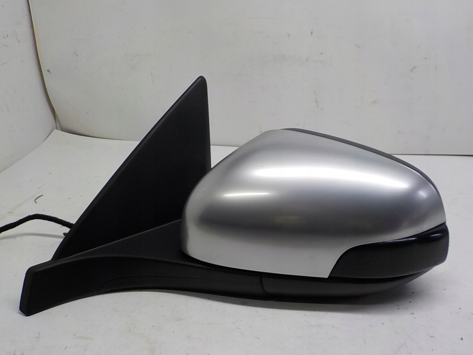 VOLVO C30 mirror exterior left 31218111 Y135