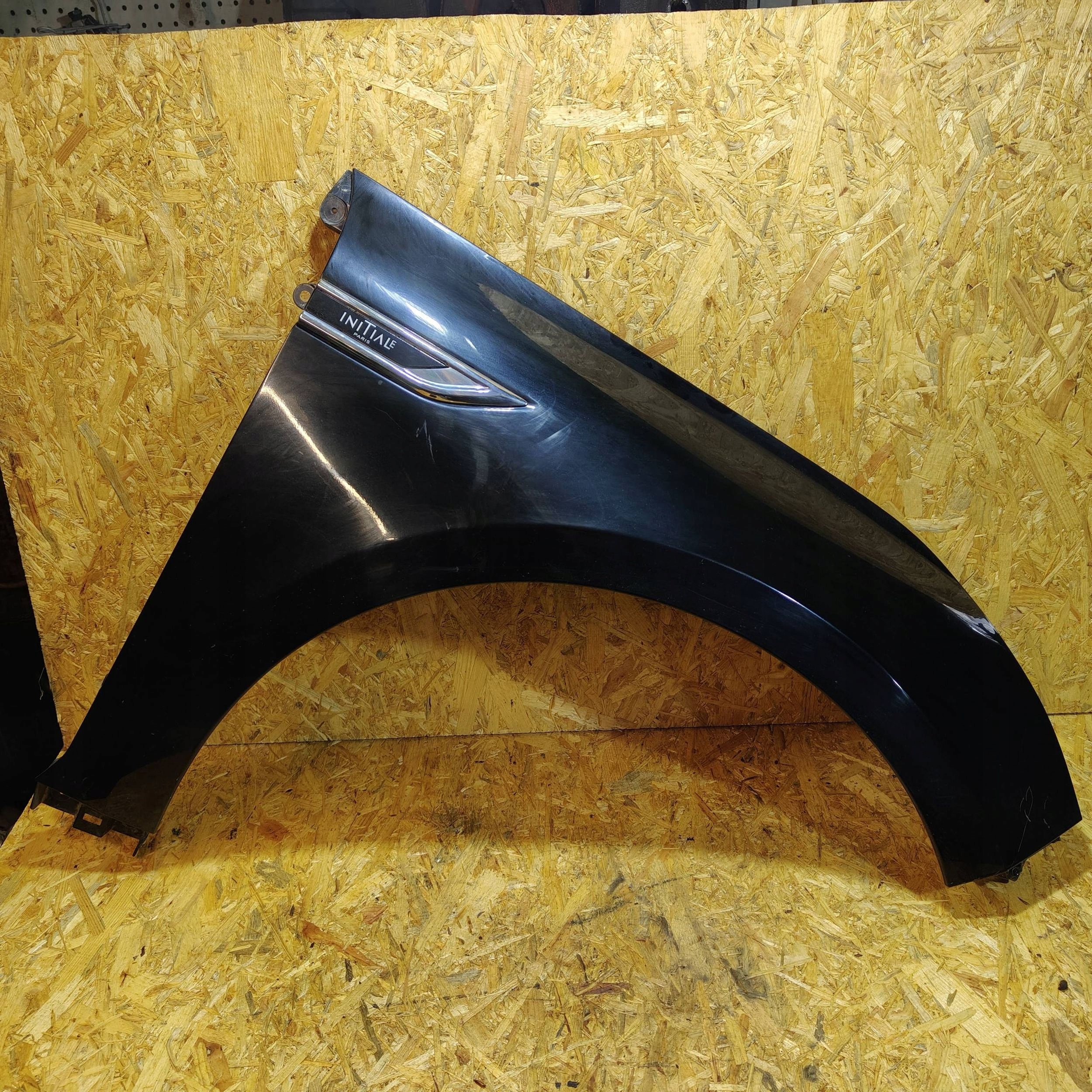 Renault Talisman 2018 front side right fender front TEGNE