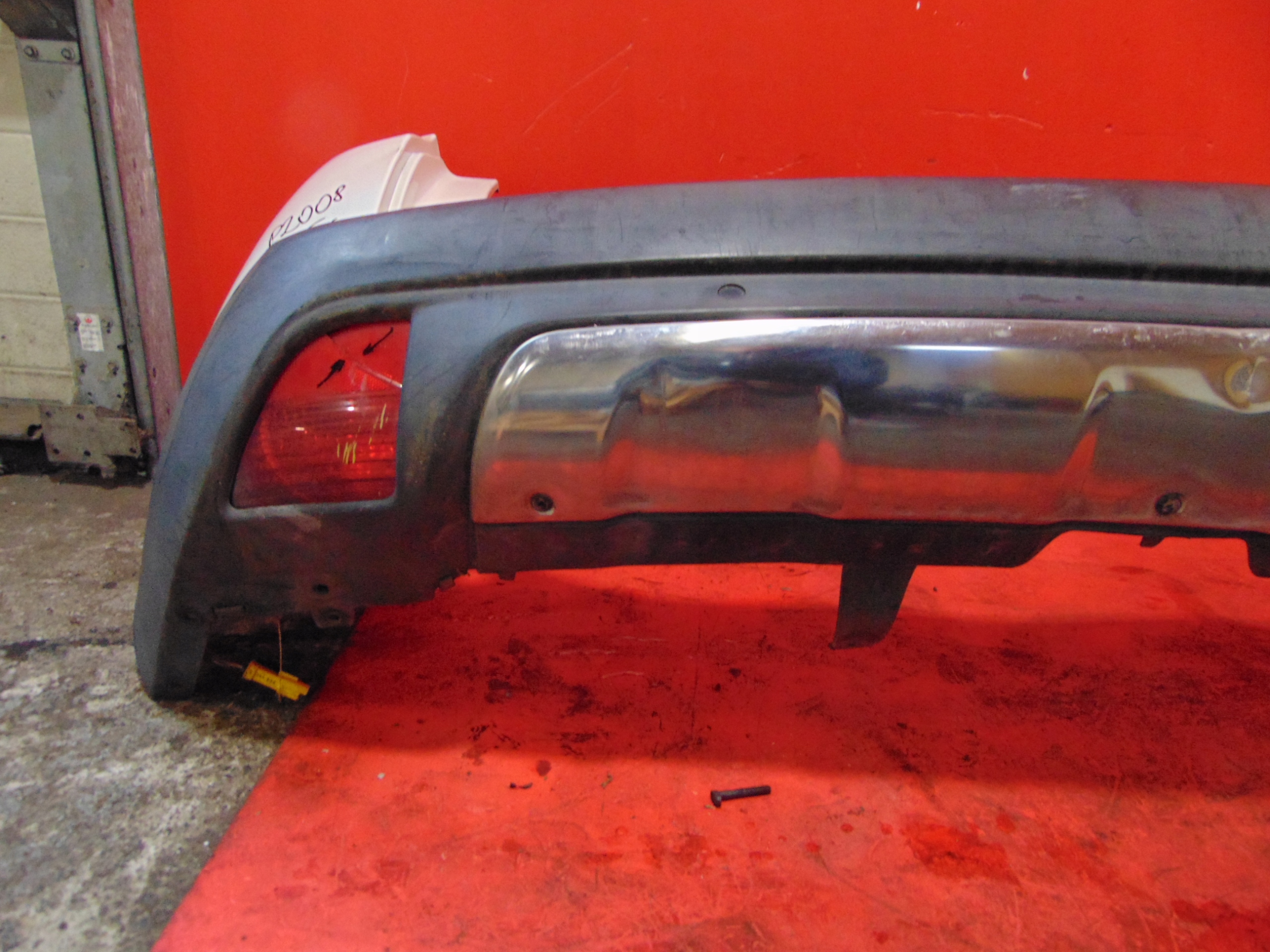PEUGEOT 2008 und Stoßstange hinten heck Sensor PDC KWE
