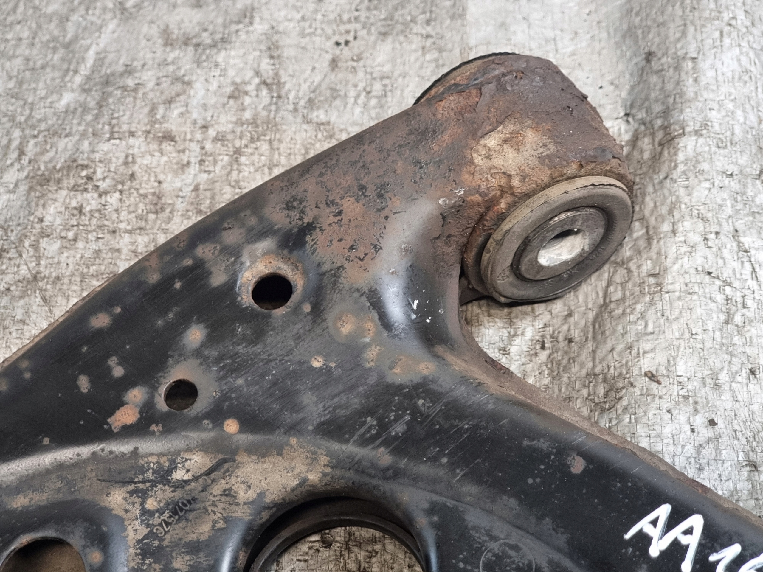 arm left front VW POLO IV 4 LIFT 06r. 1.2B