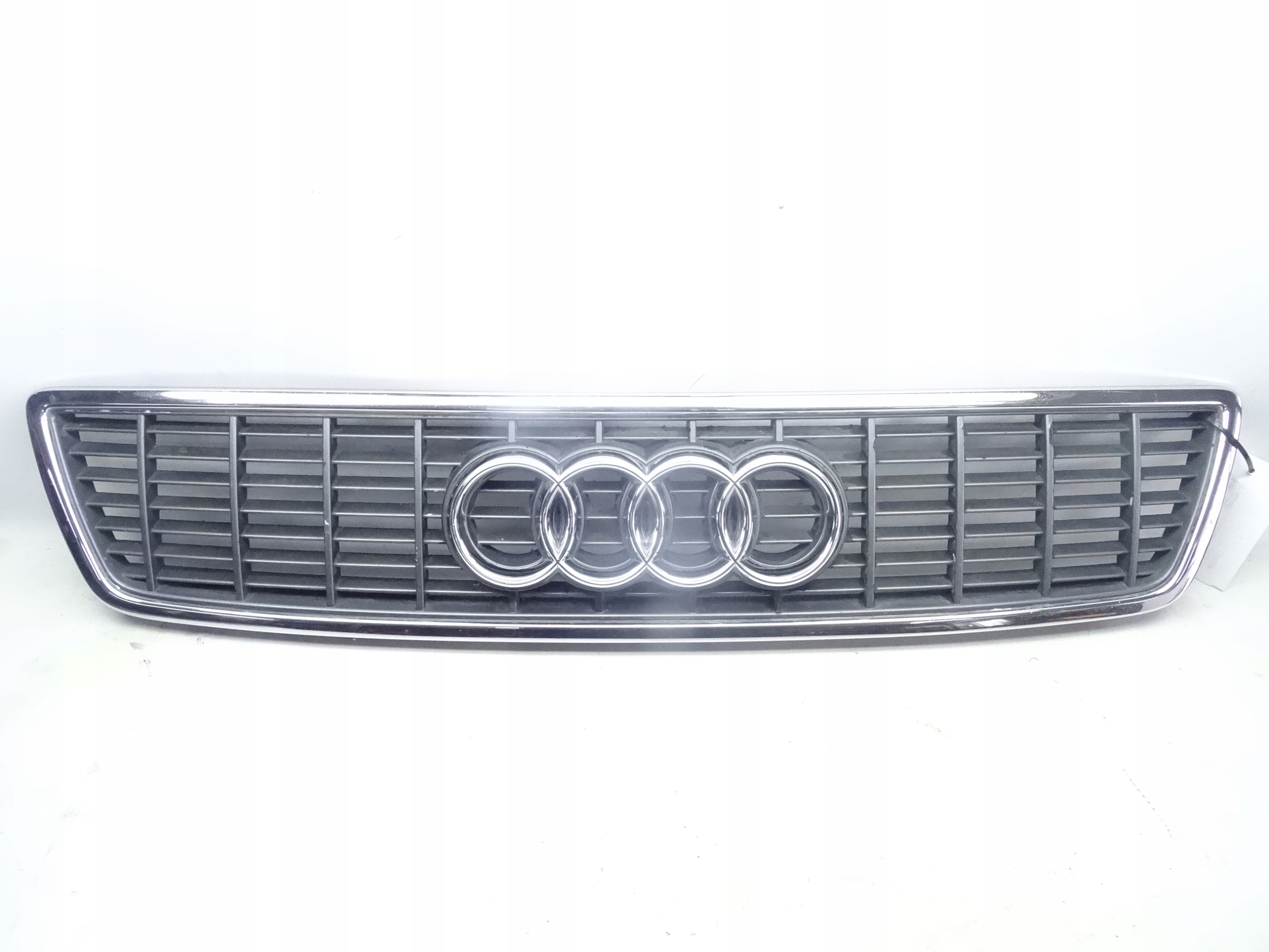AUDI S8 D2 94-99 GRILL ATRAPA MASKI 4D0853651H
