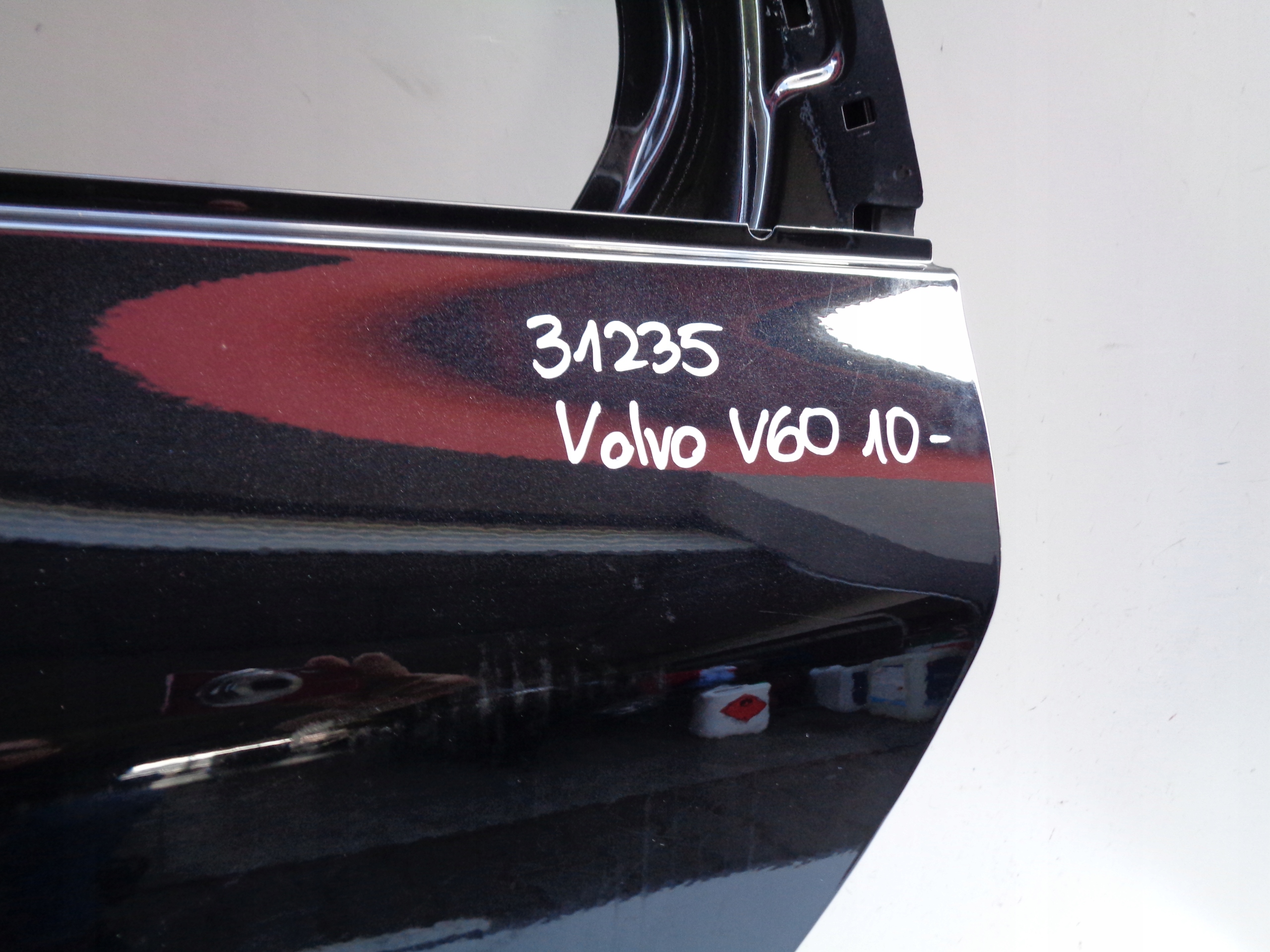 door left rear. VOLVO V60 10- NR 31235