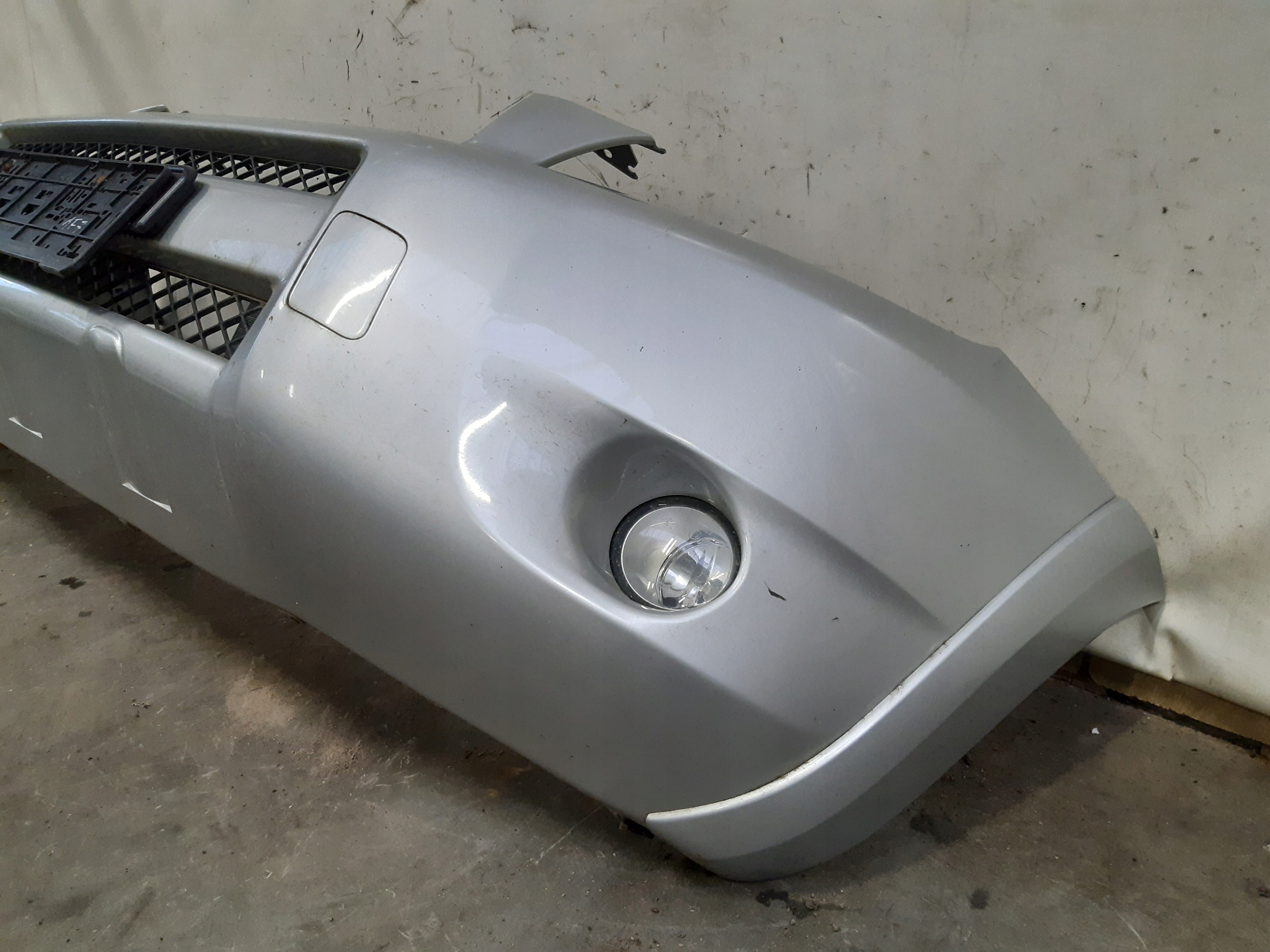 bumper front 1F7 Toyota RAV4