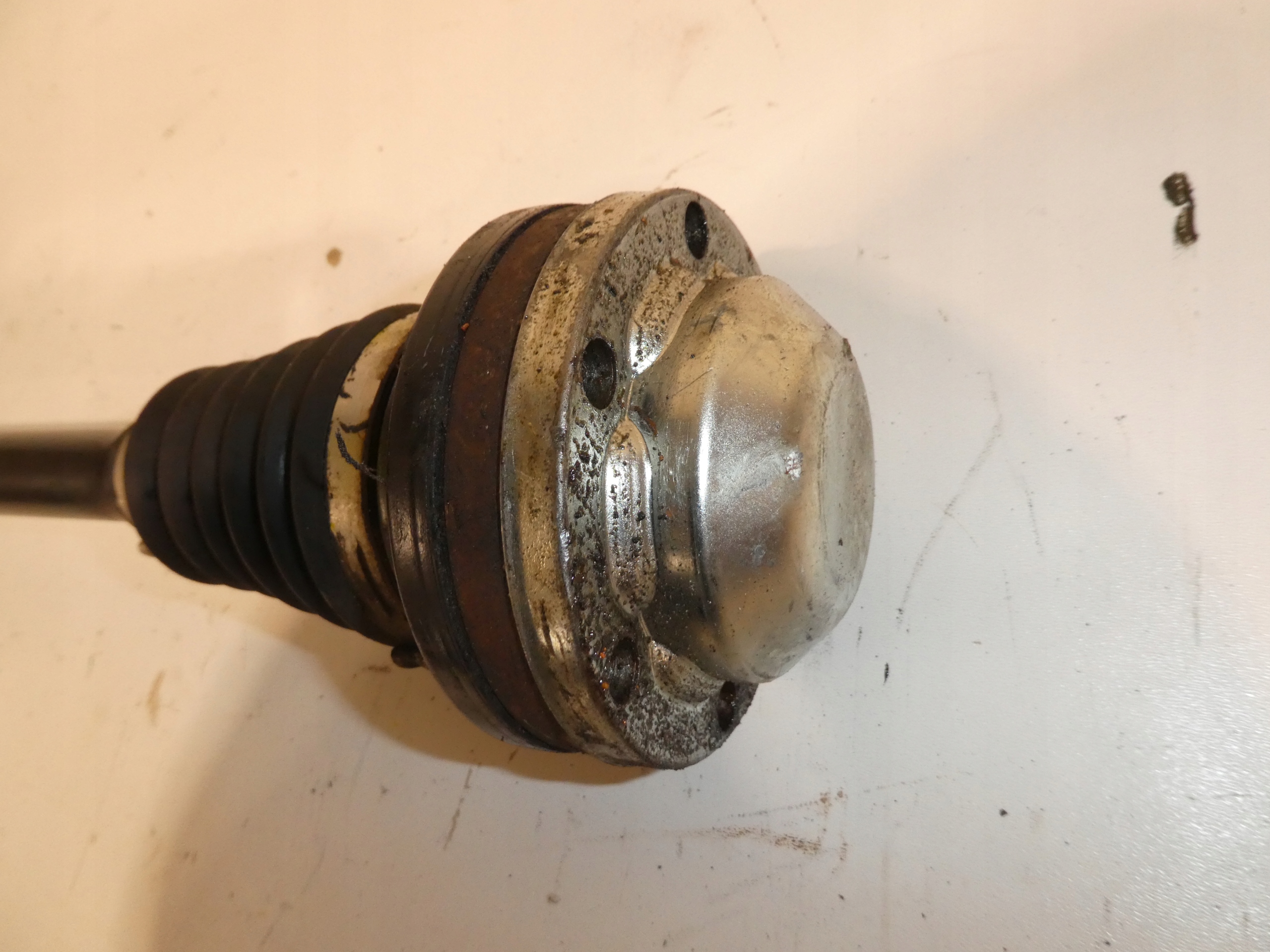 VW T5 LIFT semi-axis 7E0407271H