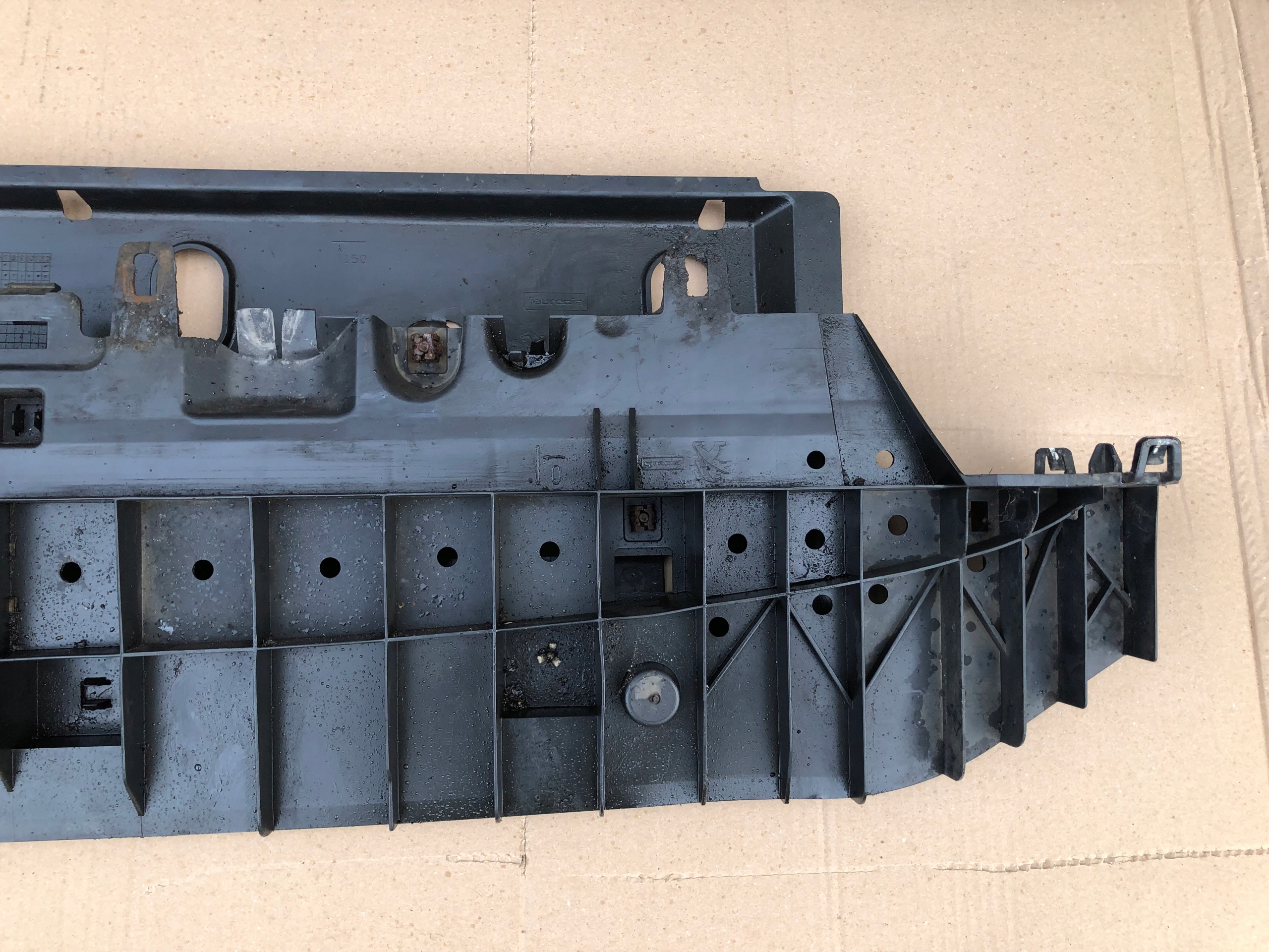 OSŁONA POD ZDERZAK PRZÓD PEUGEOT 2008 I Producent części Peugeot OE