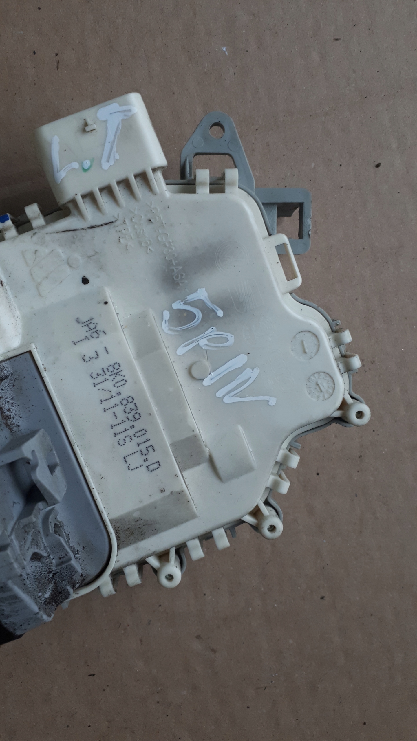 S4 B8 A4 lock door left rear part rear 5 PIN A5 Q5