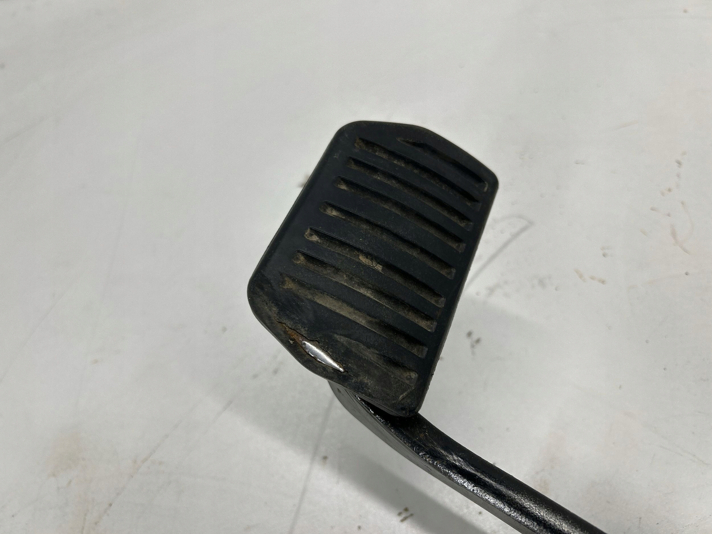 FORD Edge II 2015 педаль тормоза