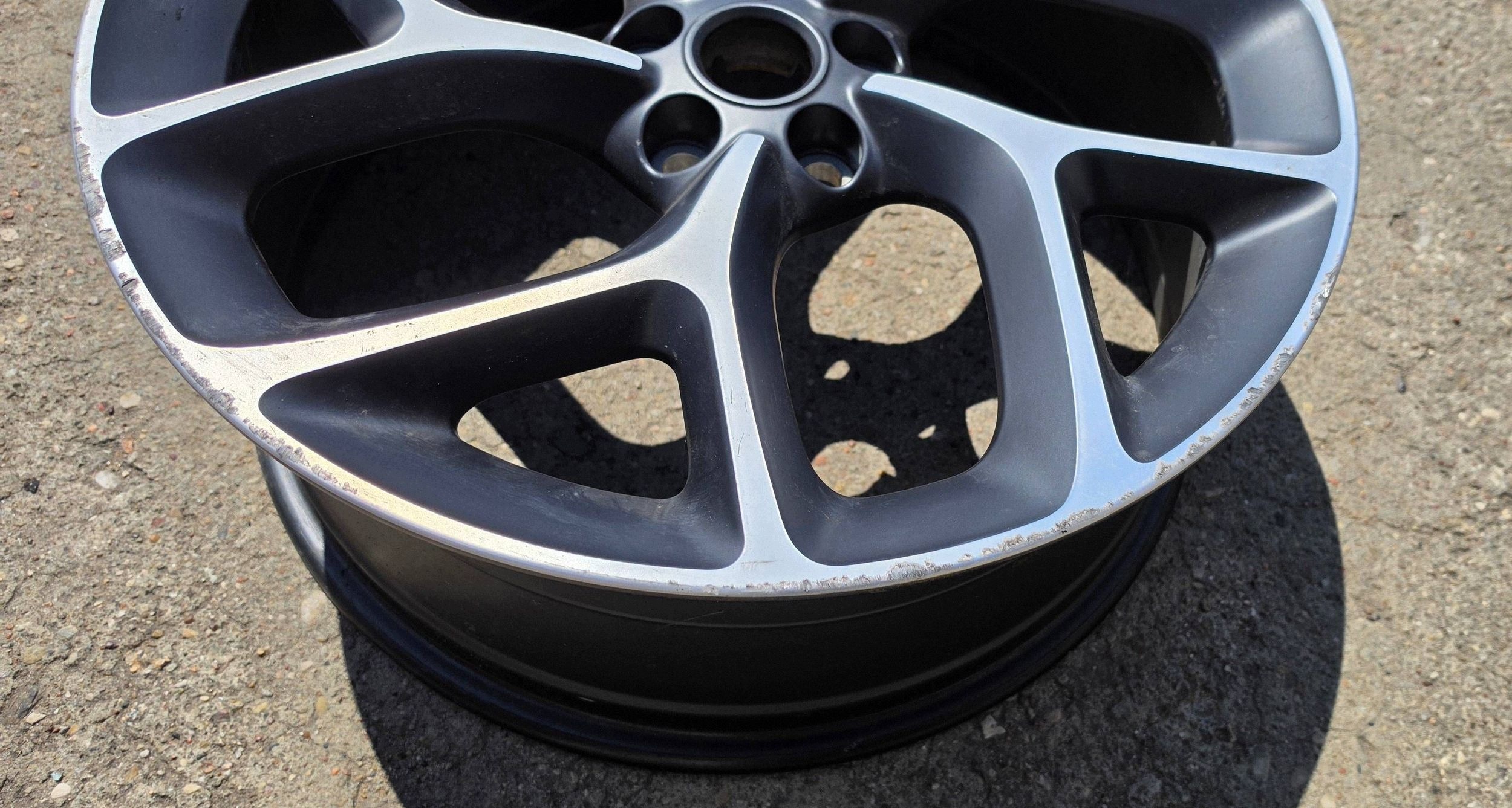 Jaguar Xe Xf CERCHIO alumniniowa 5x108 20 cali 8J et49