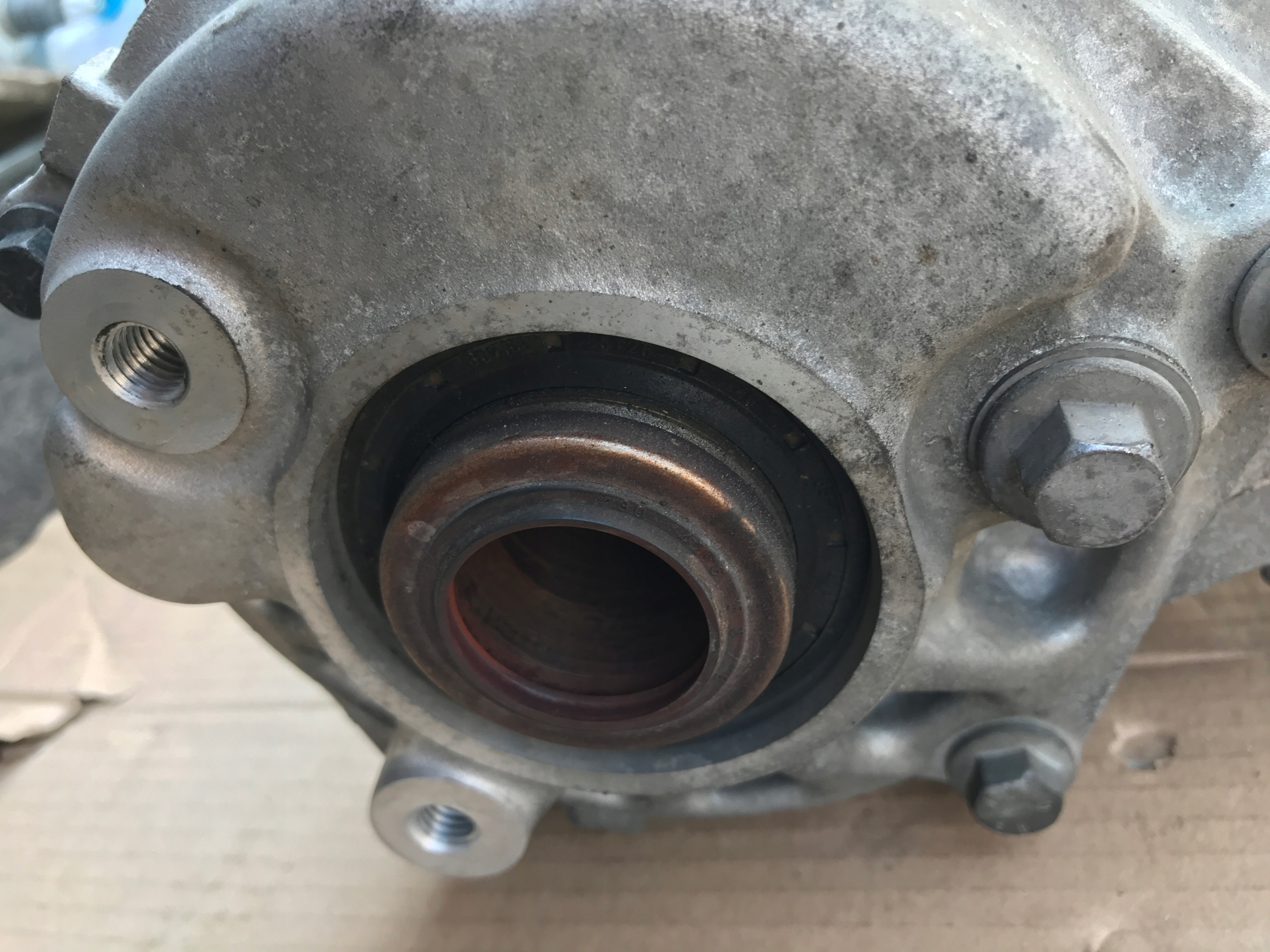differential front REDUKTOR control KATOWA VOLVO XC90 II D5 XC60 V90 OE