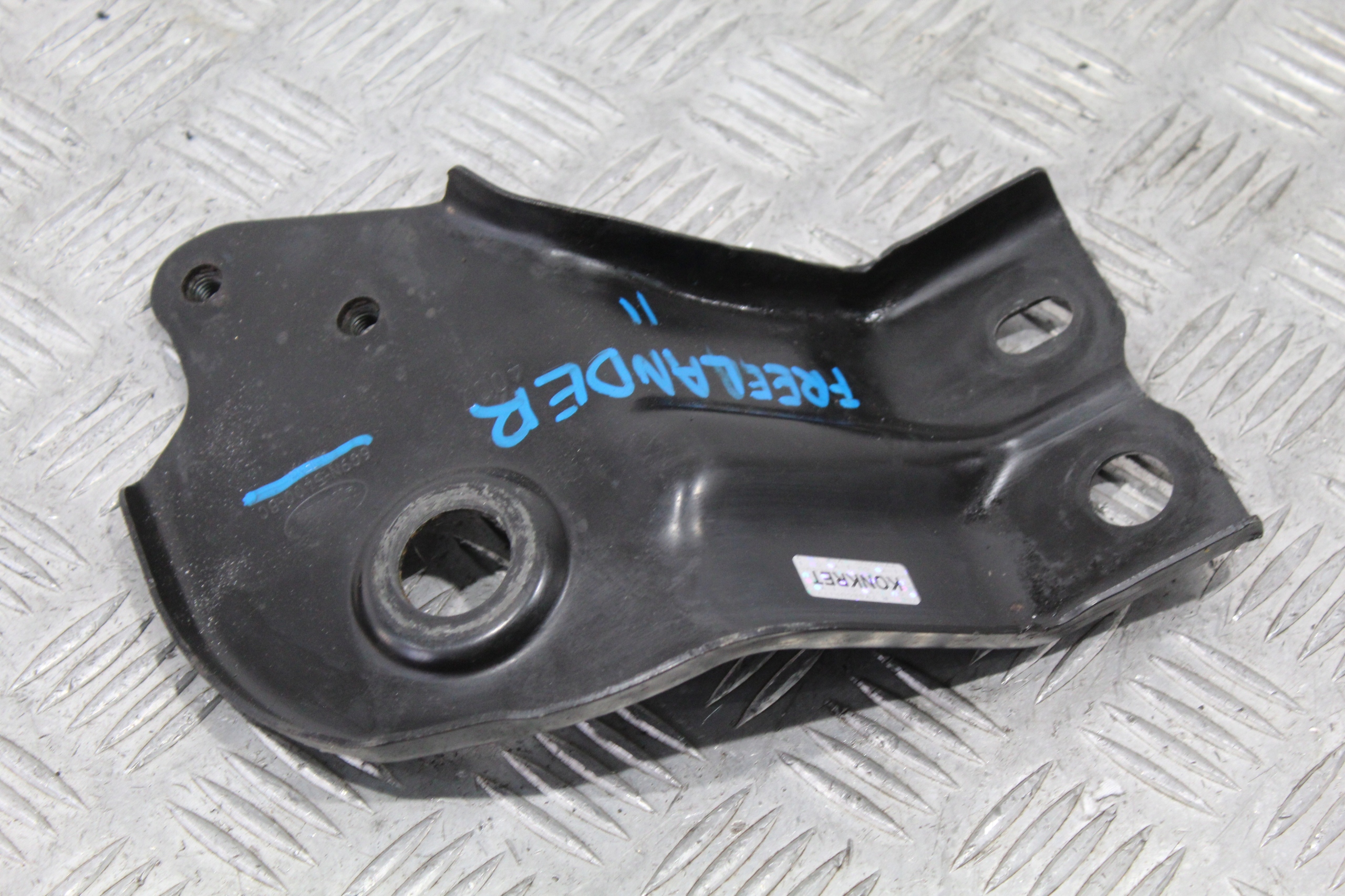 SUPPORT SUPPORT PLAQUE CONSOLE FREELANDER II 6G9N-5400-BC