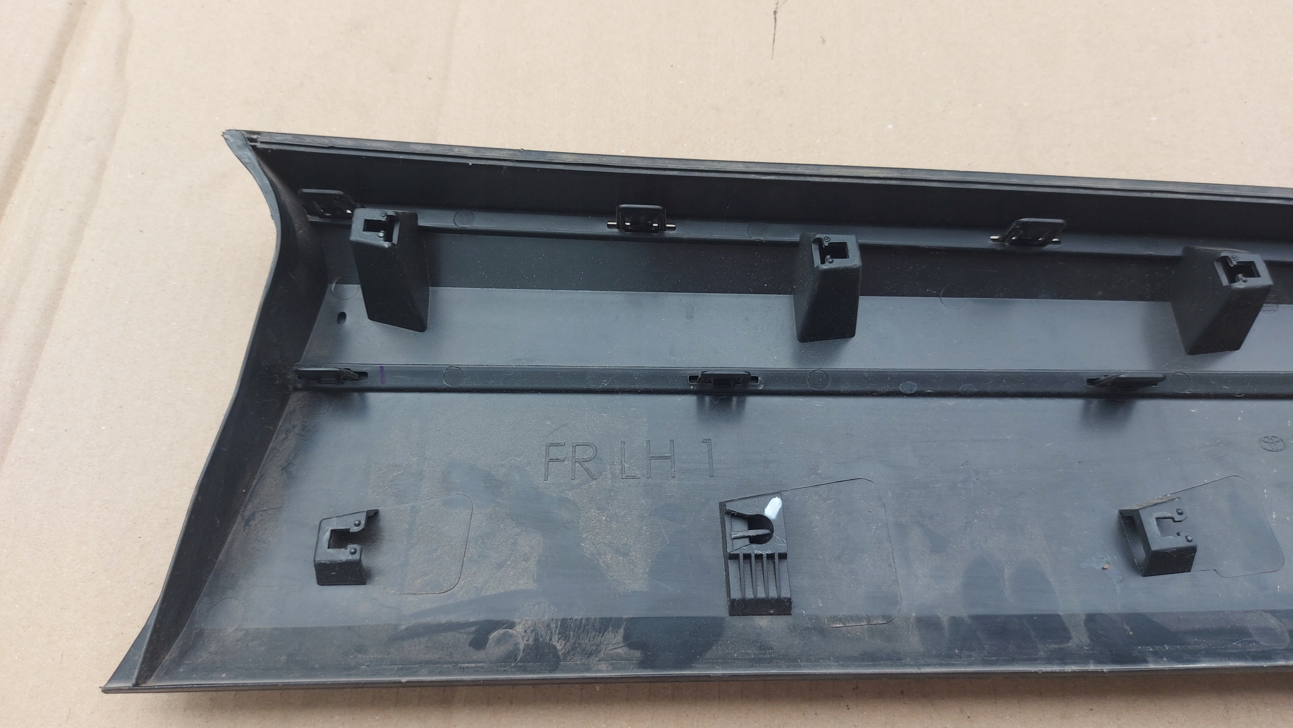 moulding door left front TOYOTA CHR C-HR 16
