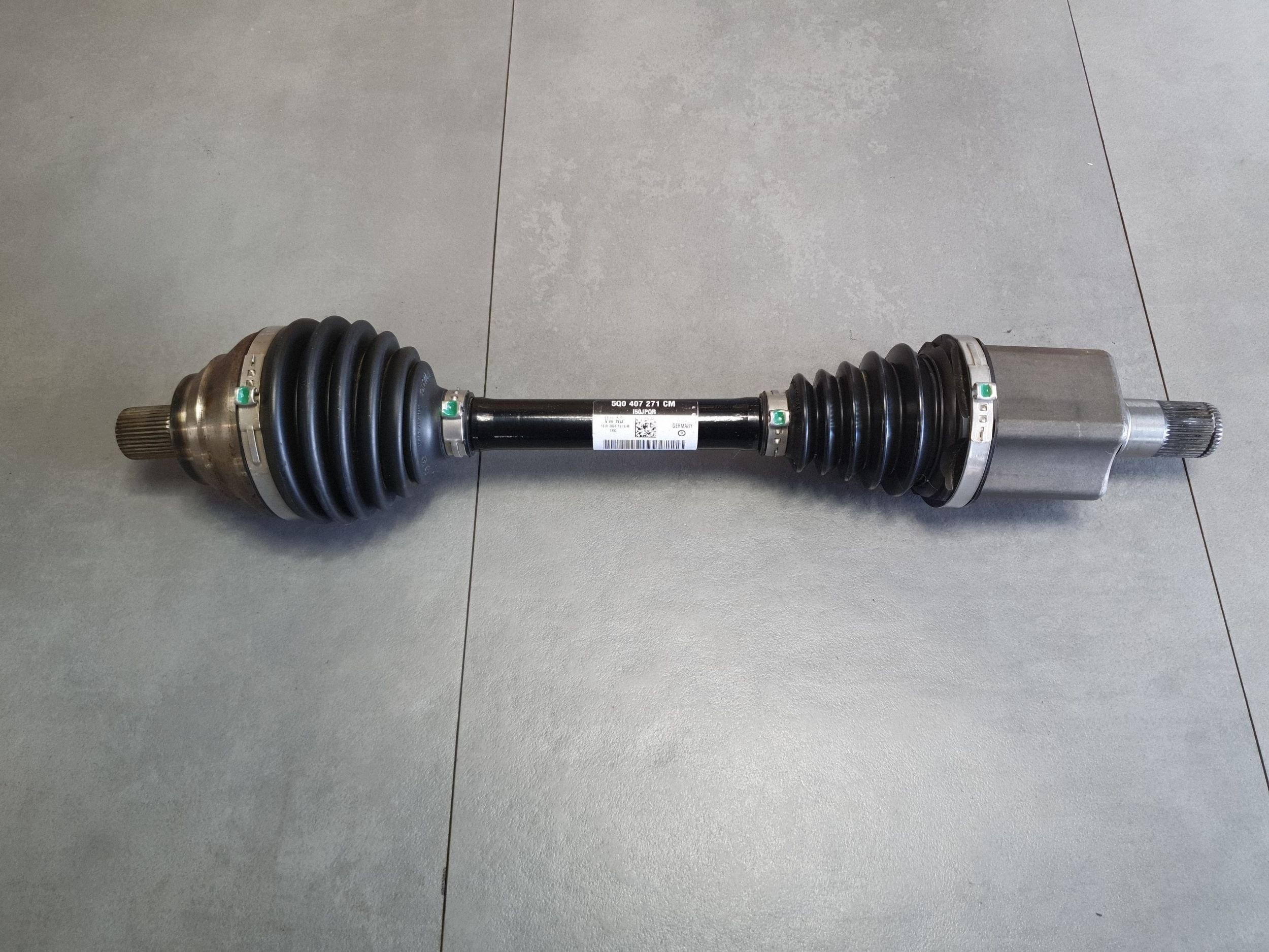 Cupra Leon IV semi-axis left front front 5Q0407271CM
