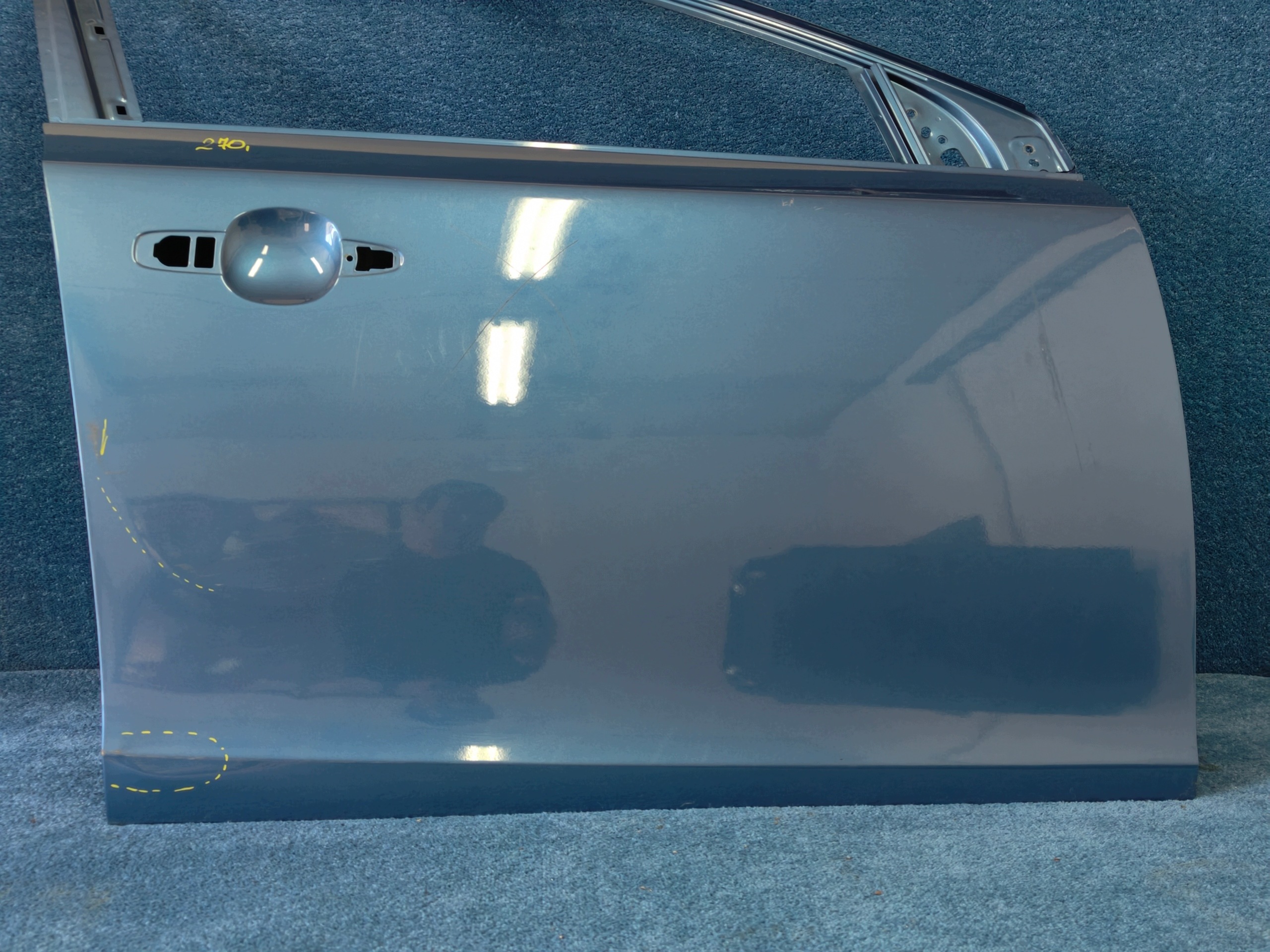 VOLVO V40 2012-2019 door right front right front DO LAKIEROWANIA OPIS!