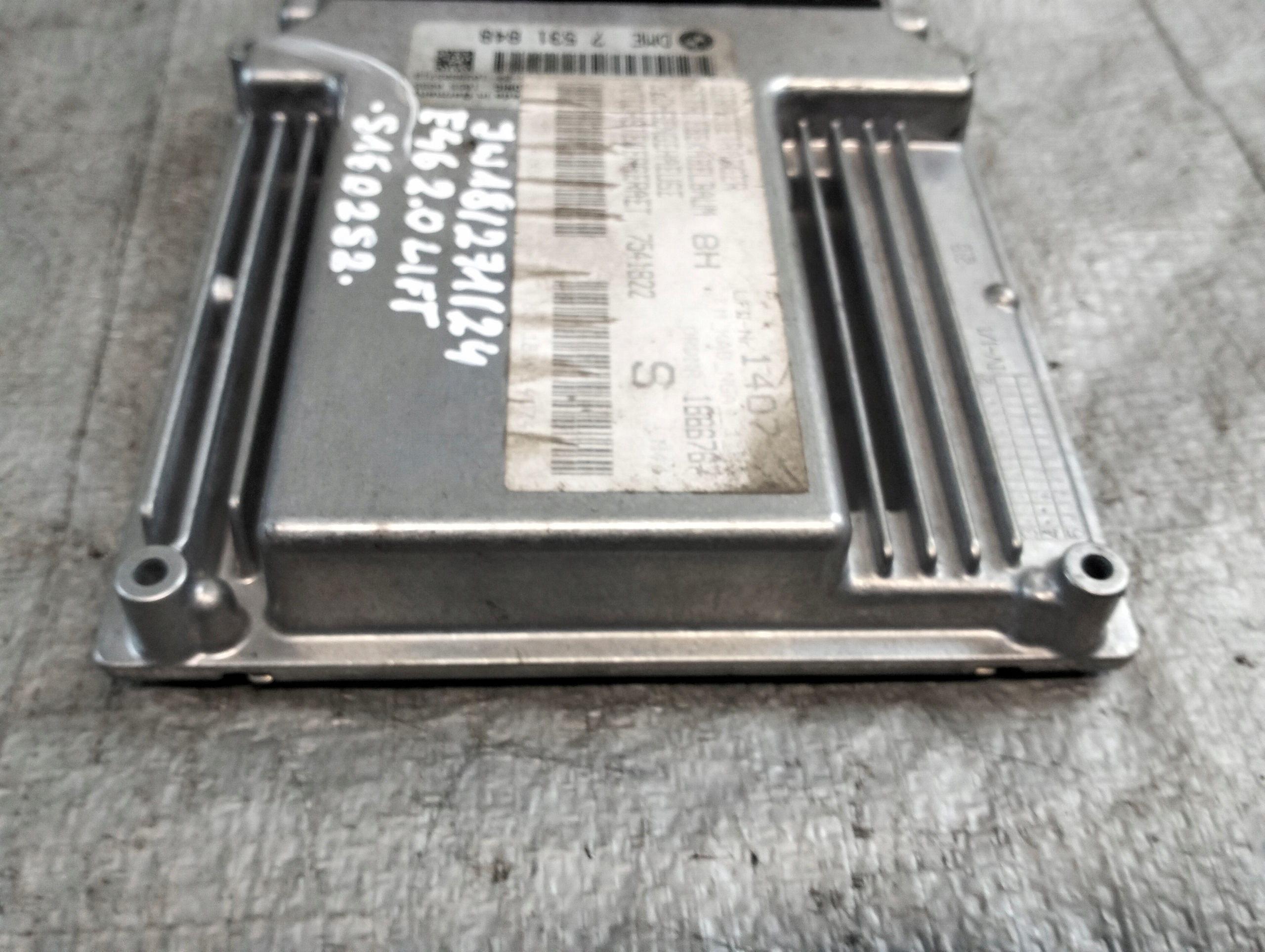 computer control unit of the engine BMW E46 318I 04r LIFT OE 7531848