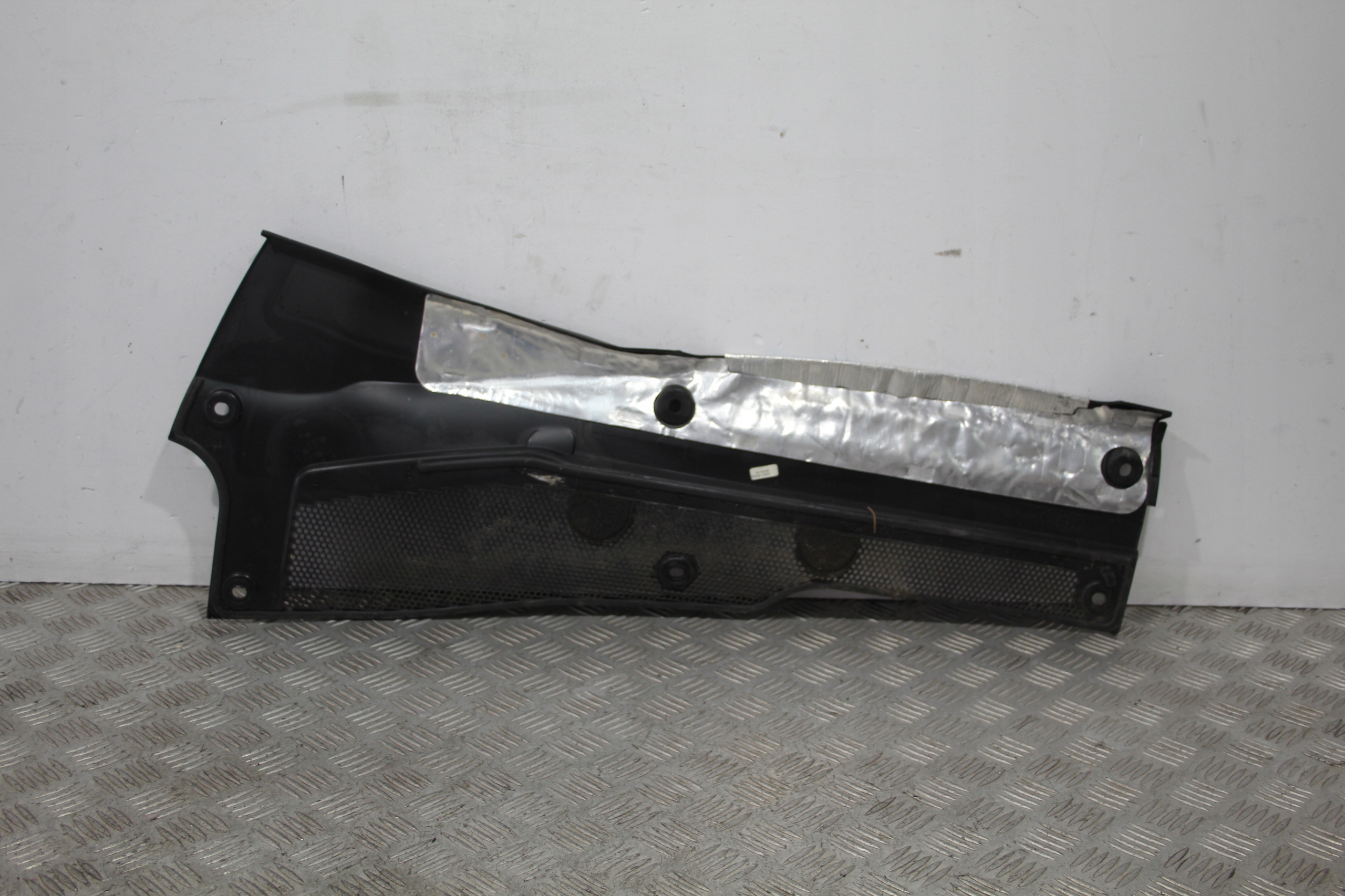 cover under the window torpedo EVOQUE II 2 L551