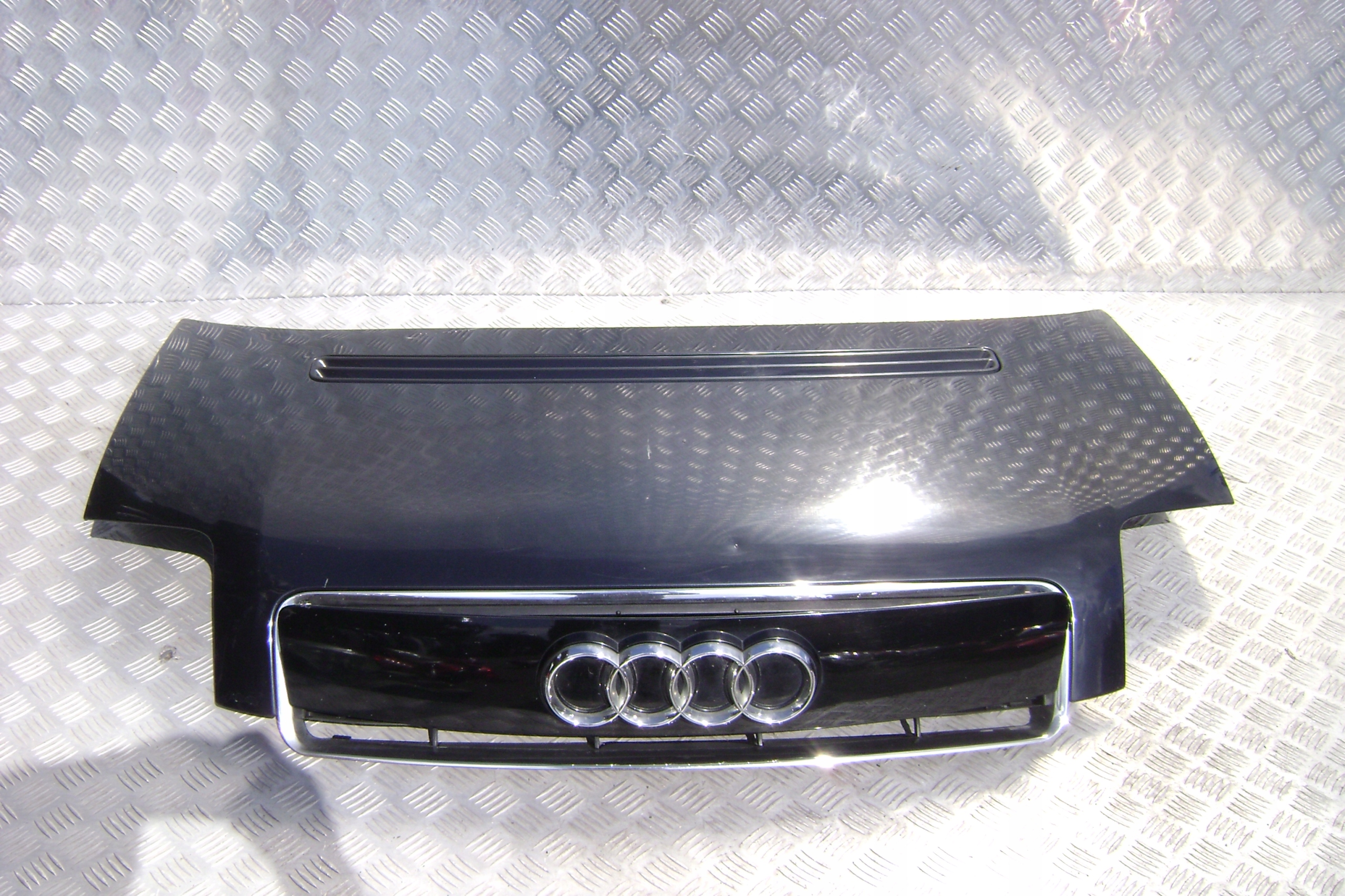 AUDI A2 - КАПОТ