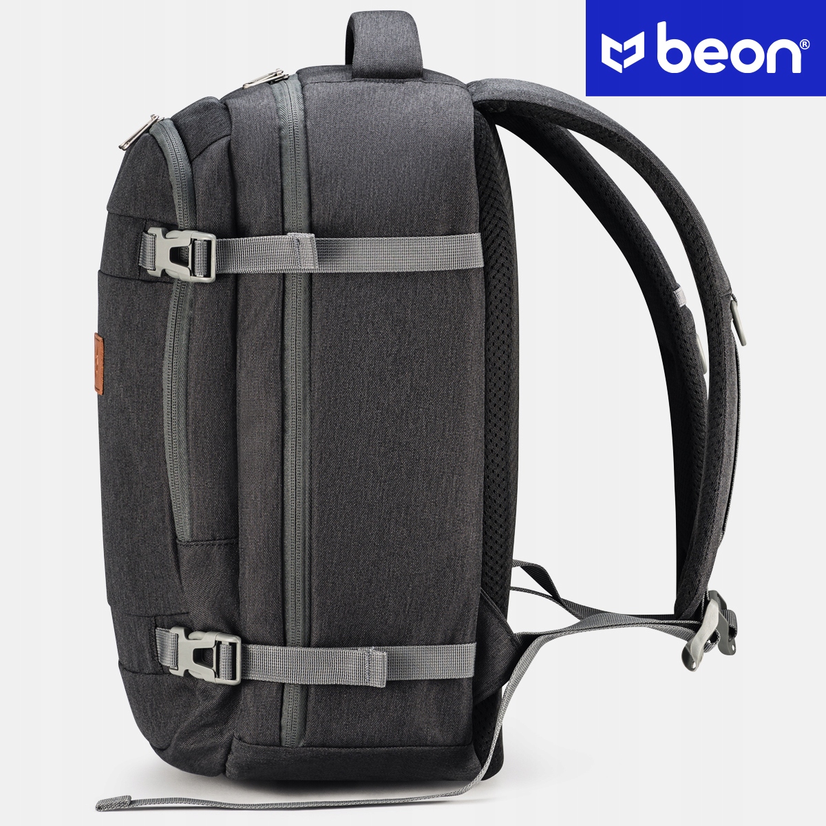 RYANAIR 40x20x25 HÁTIZSÁK REPÜLŐRE UTAS TÁSKA KÉZIPOGGYÁSZ KABIN BIZTONSÁGOS Márka Beon