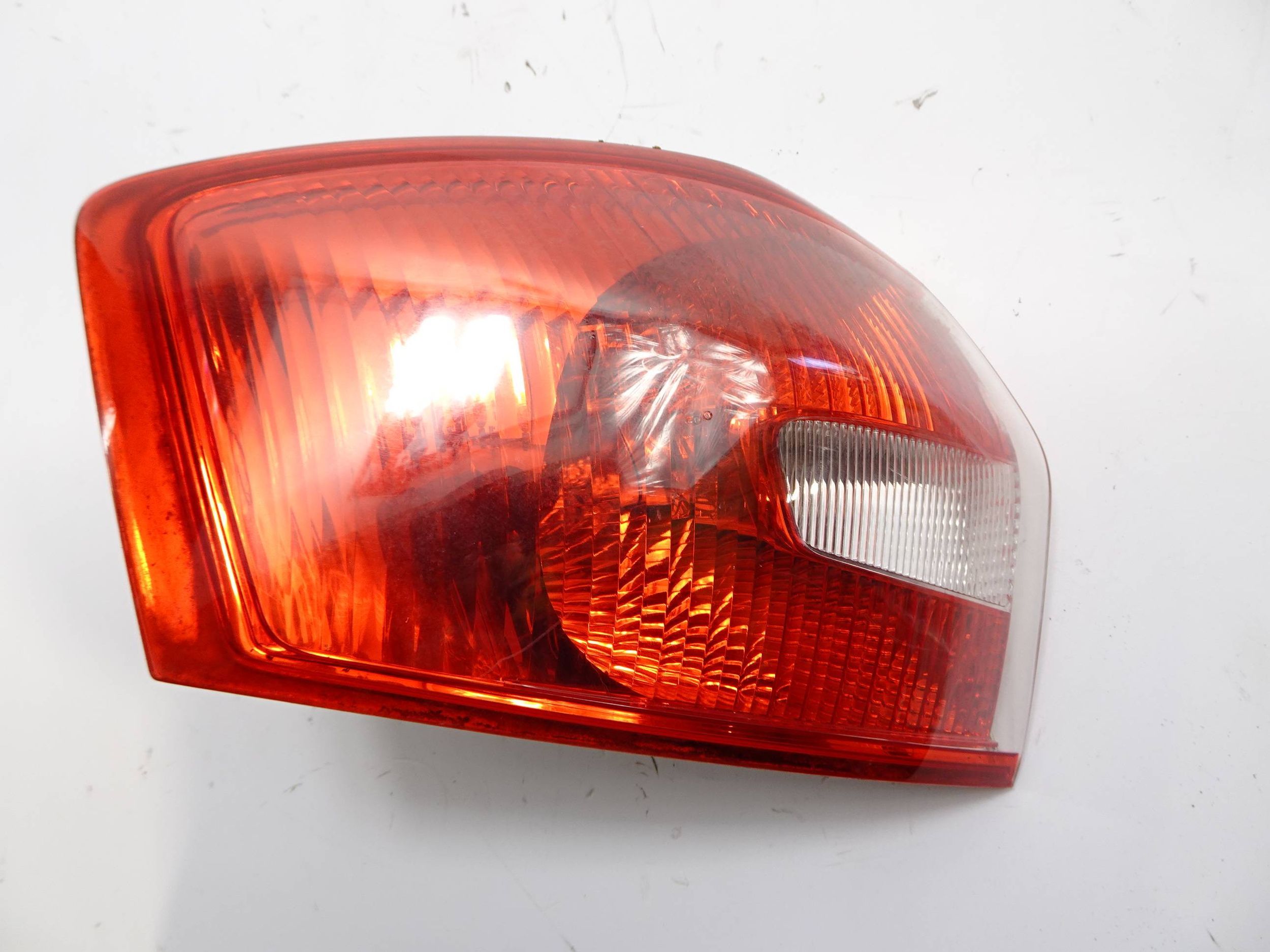 Lampa LEWY tył Ford Kuga MK1 Producent części Ford OE