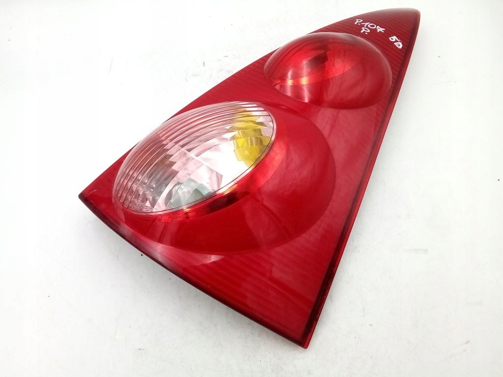Peugeot 107 light right rear EU 81550-0H040