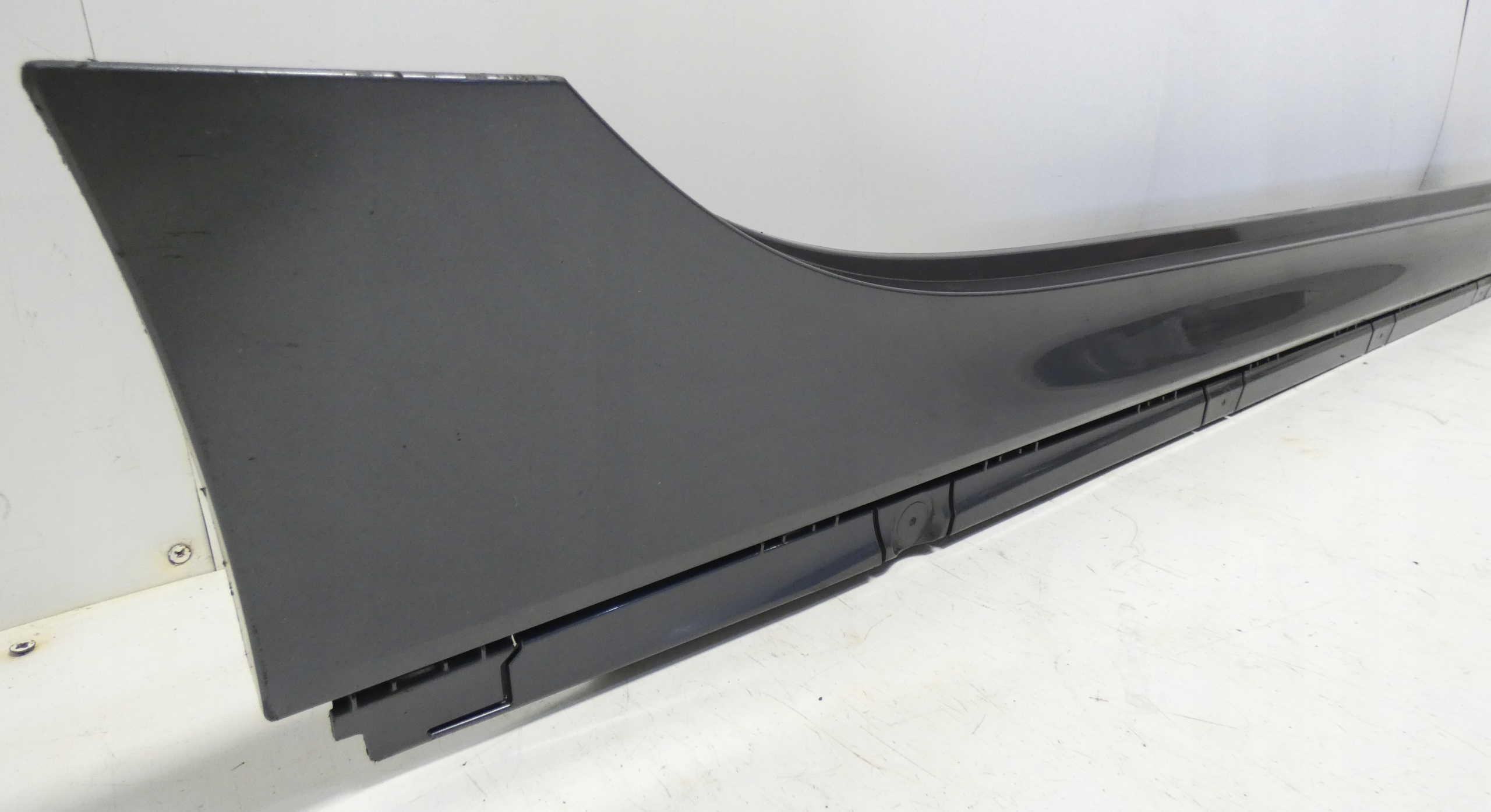 BMW 1 F40 MPAKIET 2019- 8072574 moulding threshold right threshold