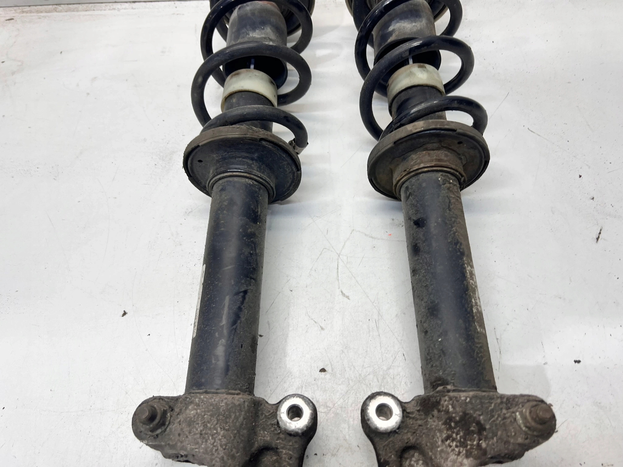 shock absorber left right front AUDI A5 8W 8W6413031B KOMPLET