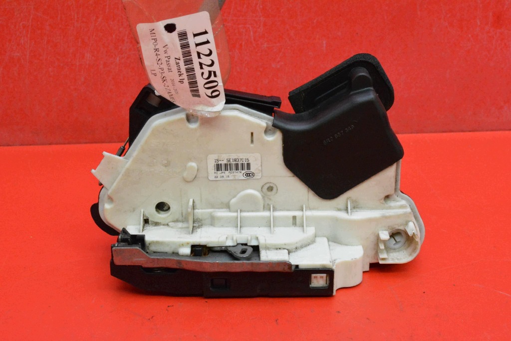 lock door left front front EU 5E1837015 VW PASSAT B8 14-19