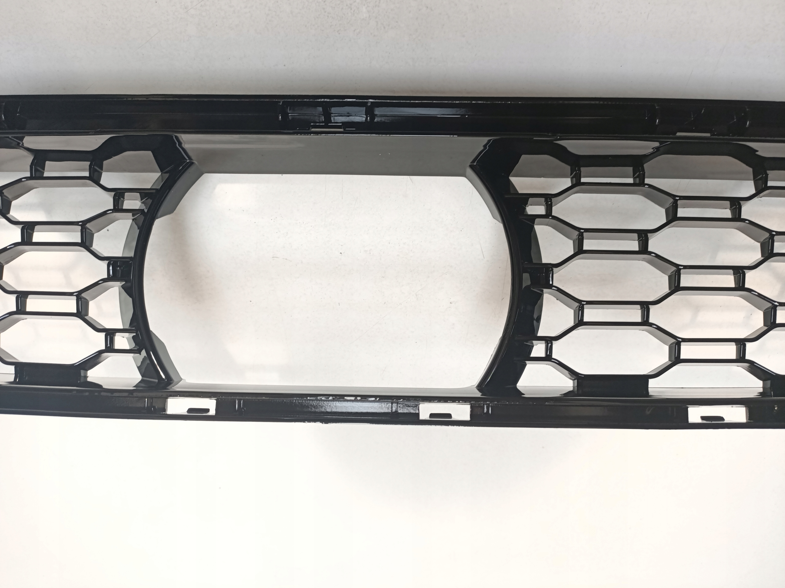 NOWA KRATKA ATRAPA NA RADAR BMW X3 G01 51118089752 Numer katalogowy oryginalu 51118089752 8089752