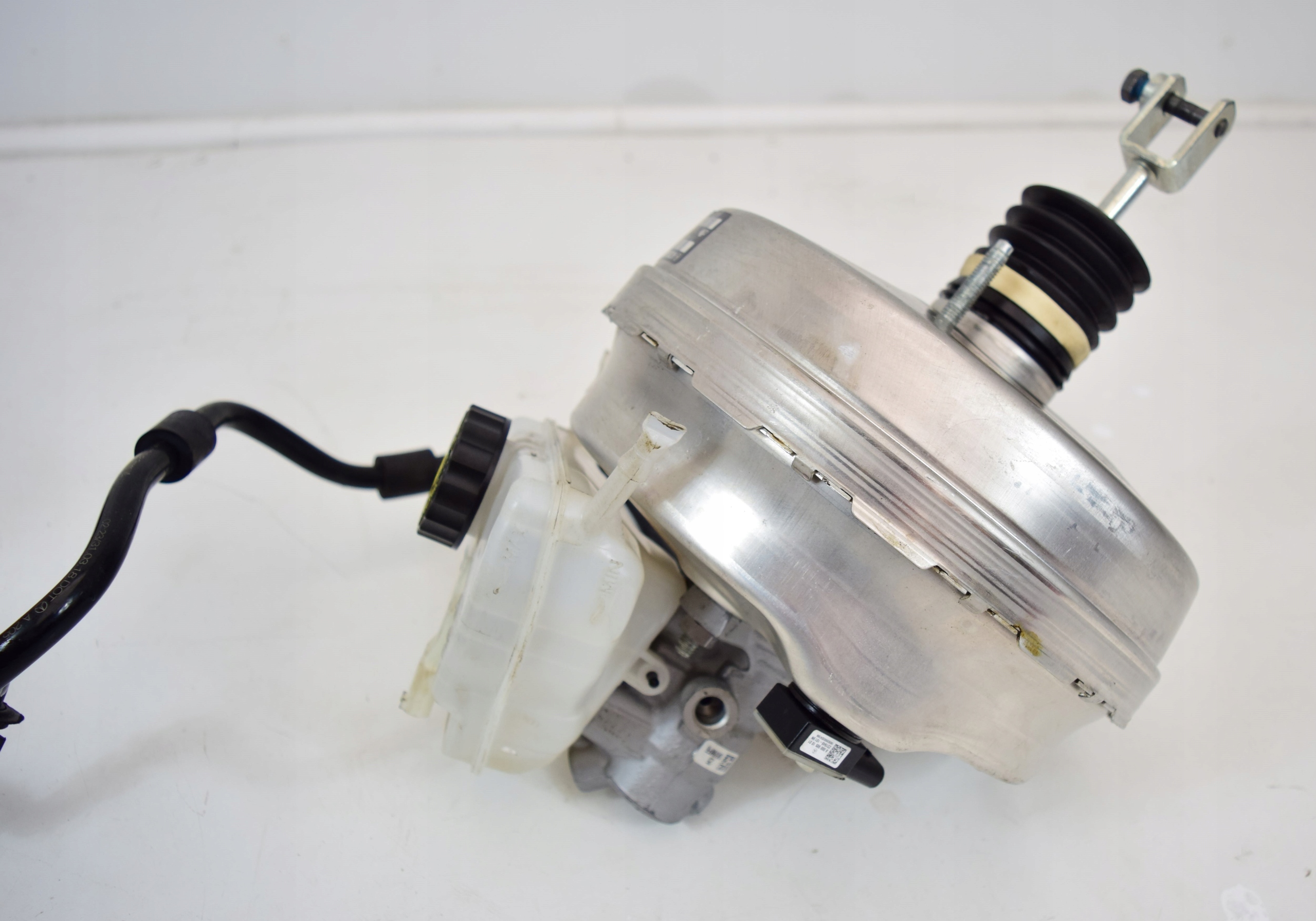 A2134300530 - MERCEDES E клас W213 гальмівний циліндр дизель сервопривід