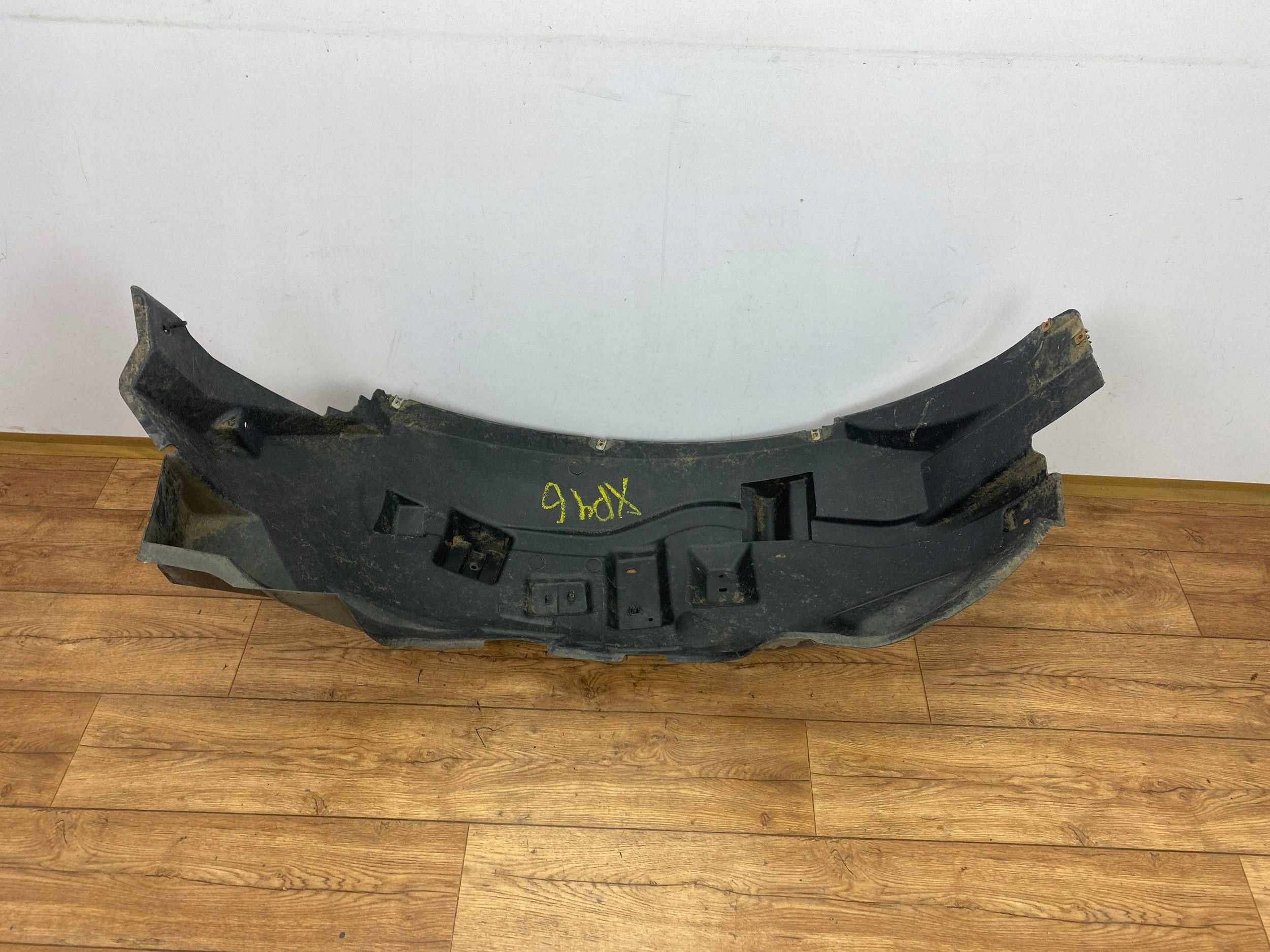 mudguard front left Ford F150 2015