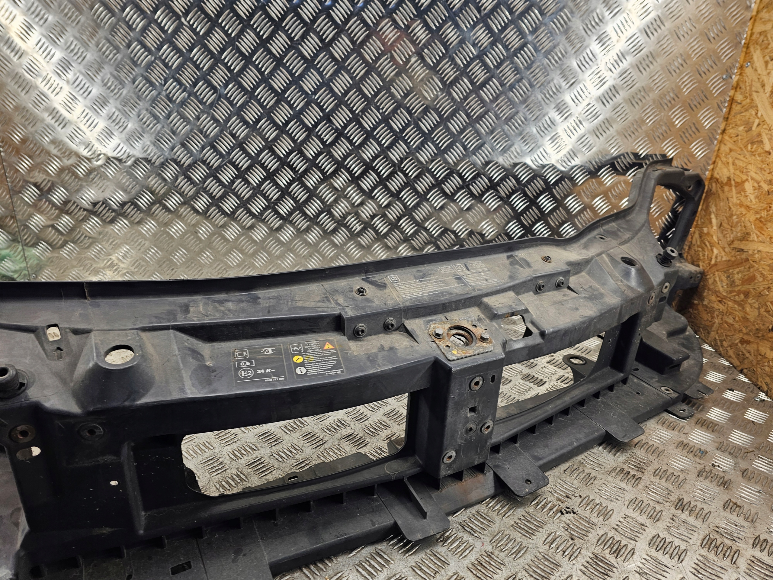 bar, wall front RENAULT TRAFIC II LIFT 2006-2014 ROK 8200411918E