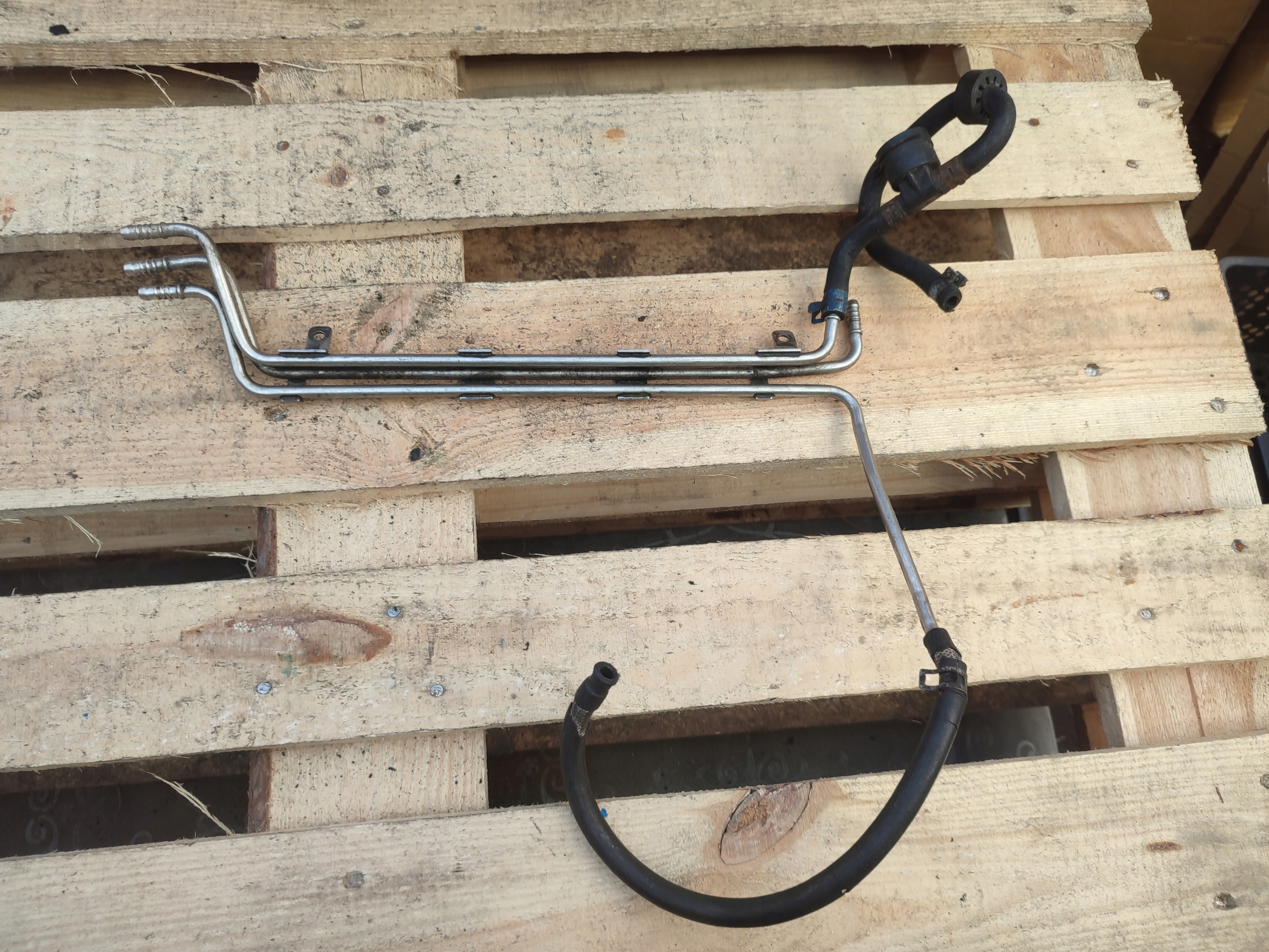Sensor TEMPERATURY des Kraftstoffsbehälters Schläuche VW AUDI 038906081B